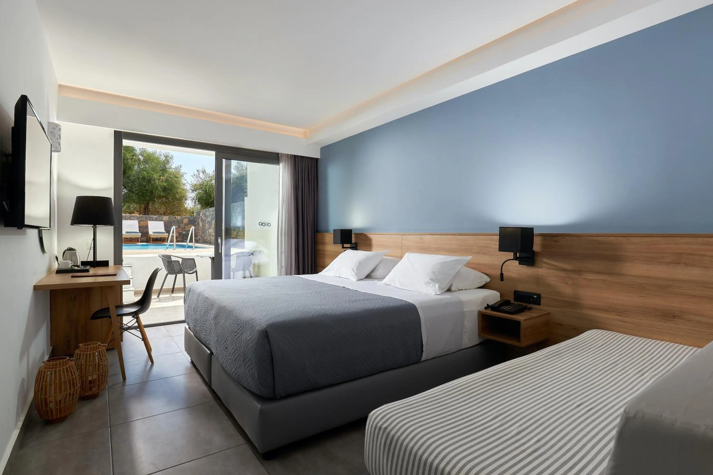 Superior Family Room with Shared Pool in Sentido Amounda Bay