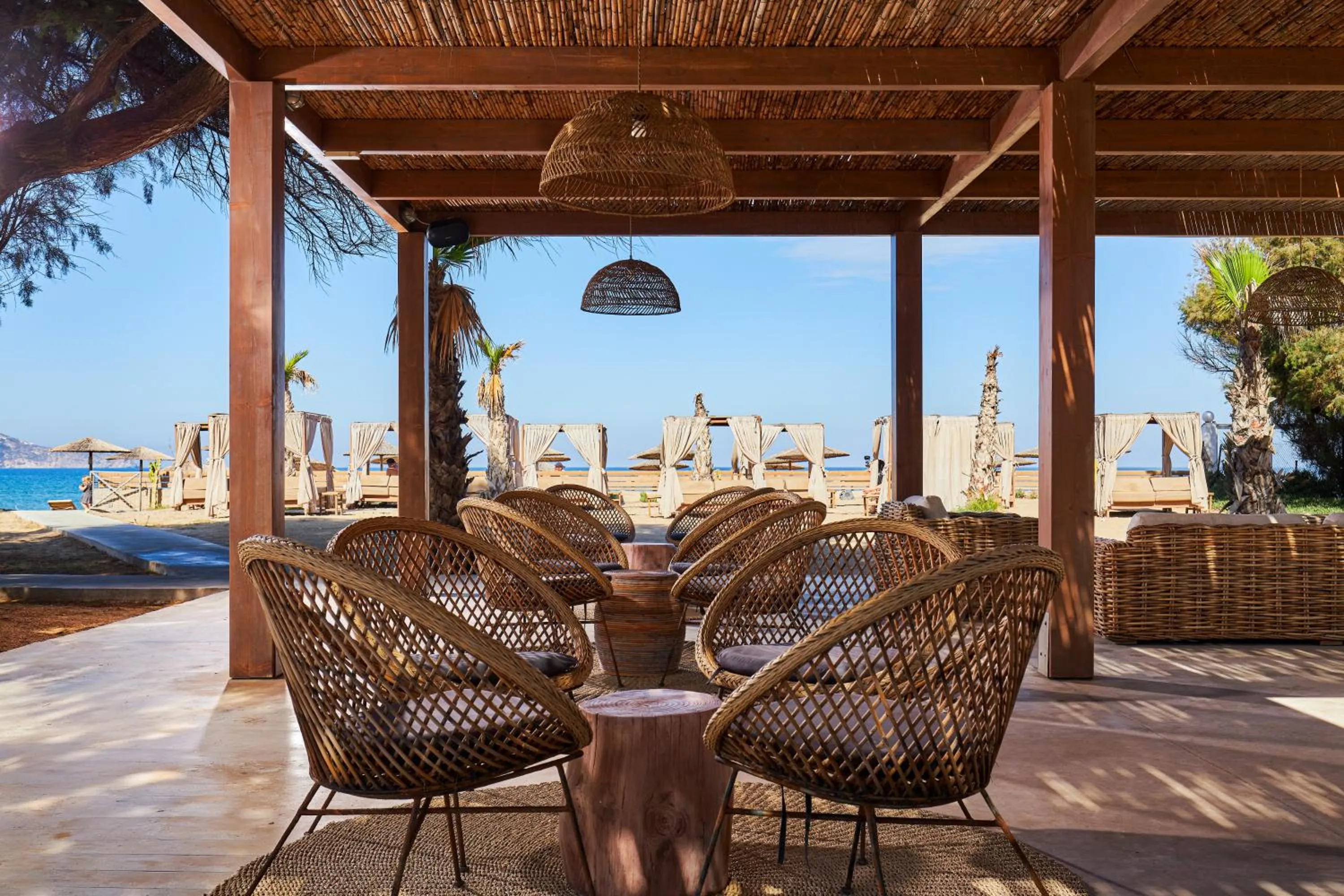 Beach in Sentido Amounda Bay