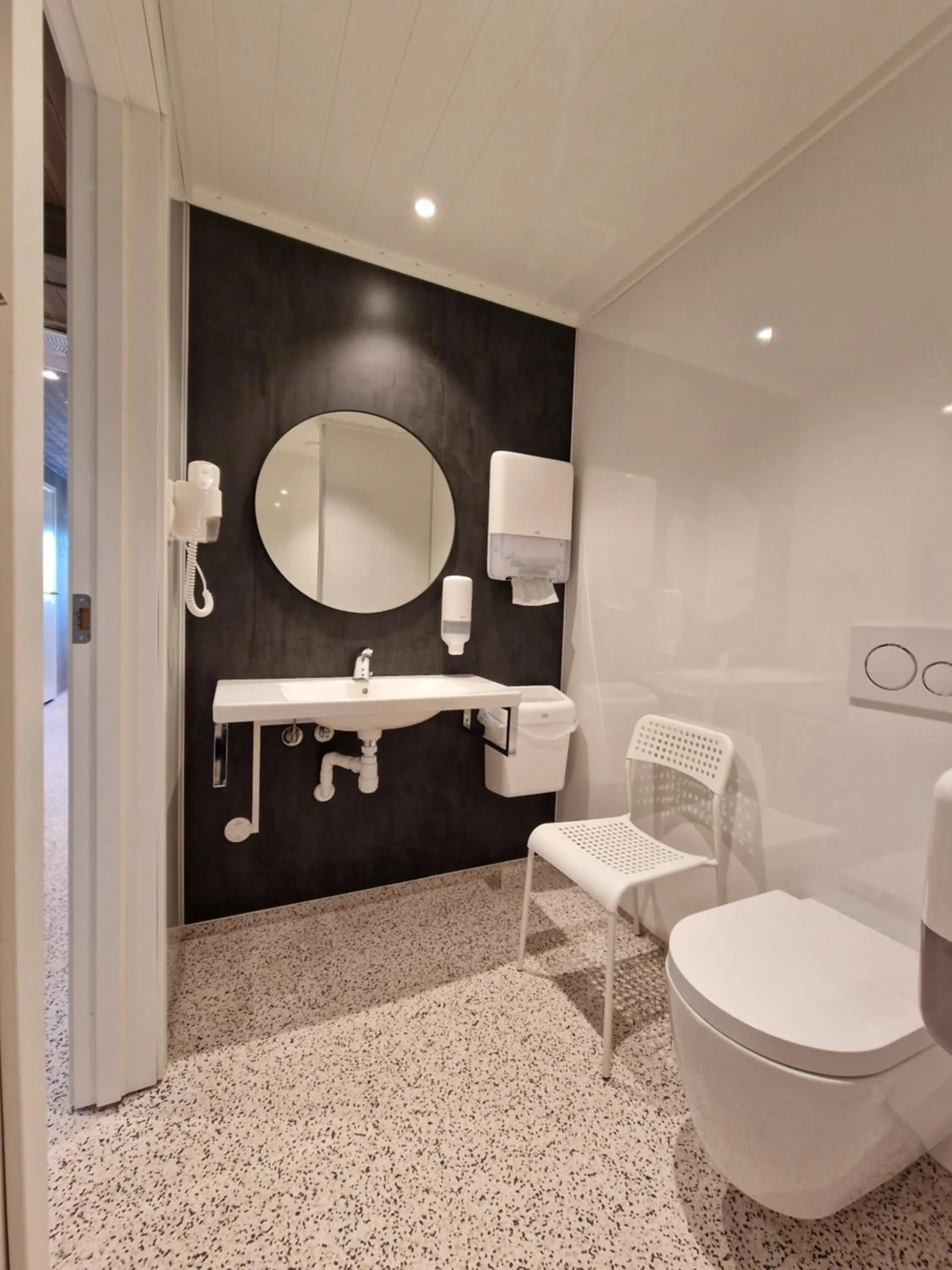 Shower in Sveastranda Camping