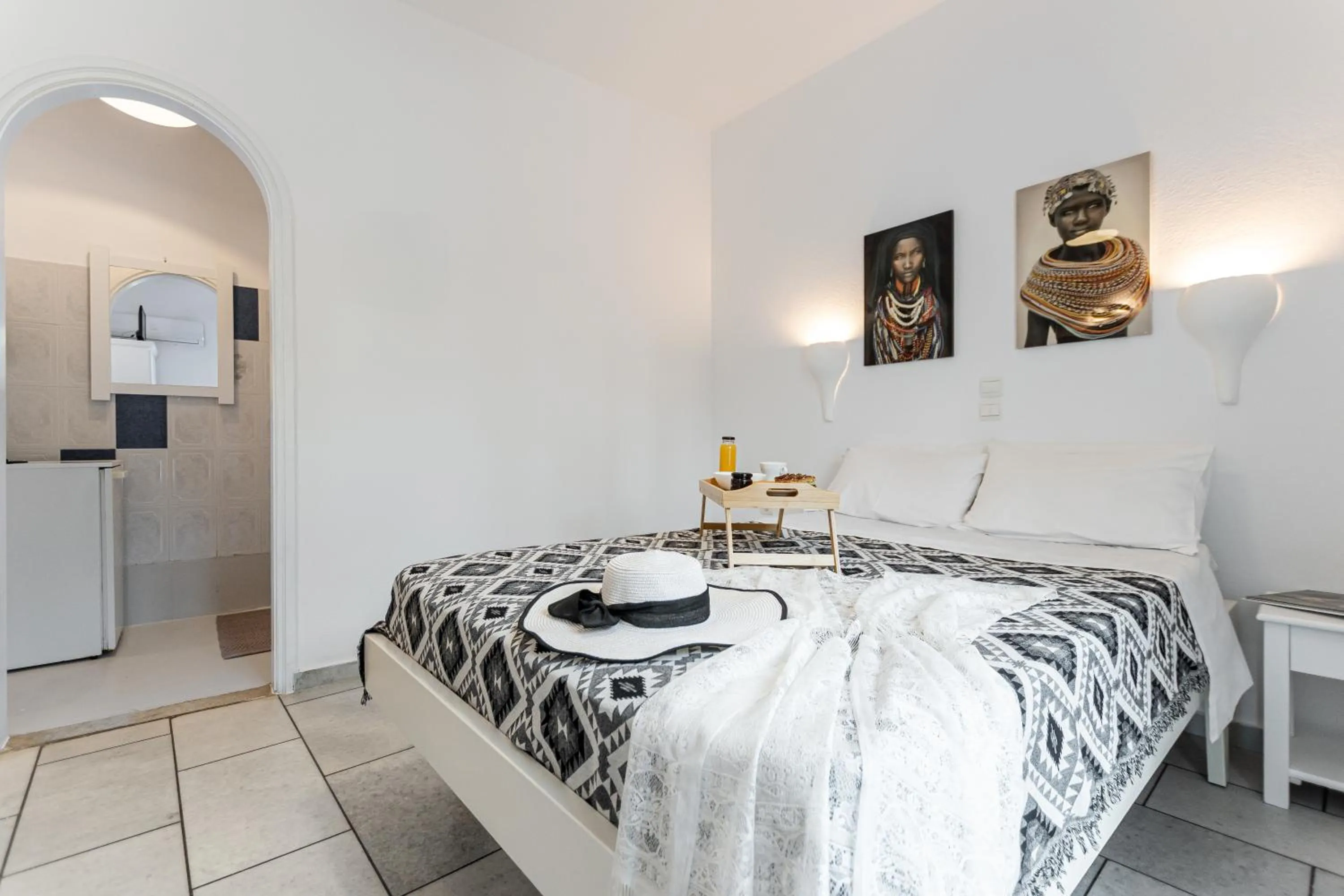 Shower, Bed in Birbas Hotel