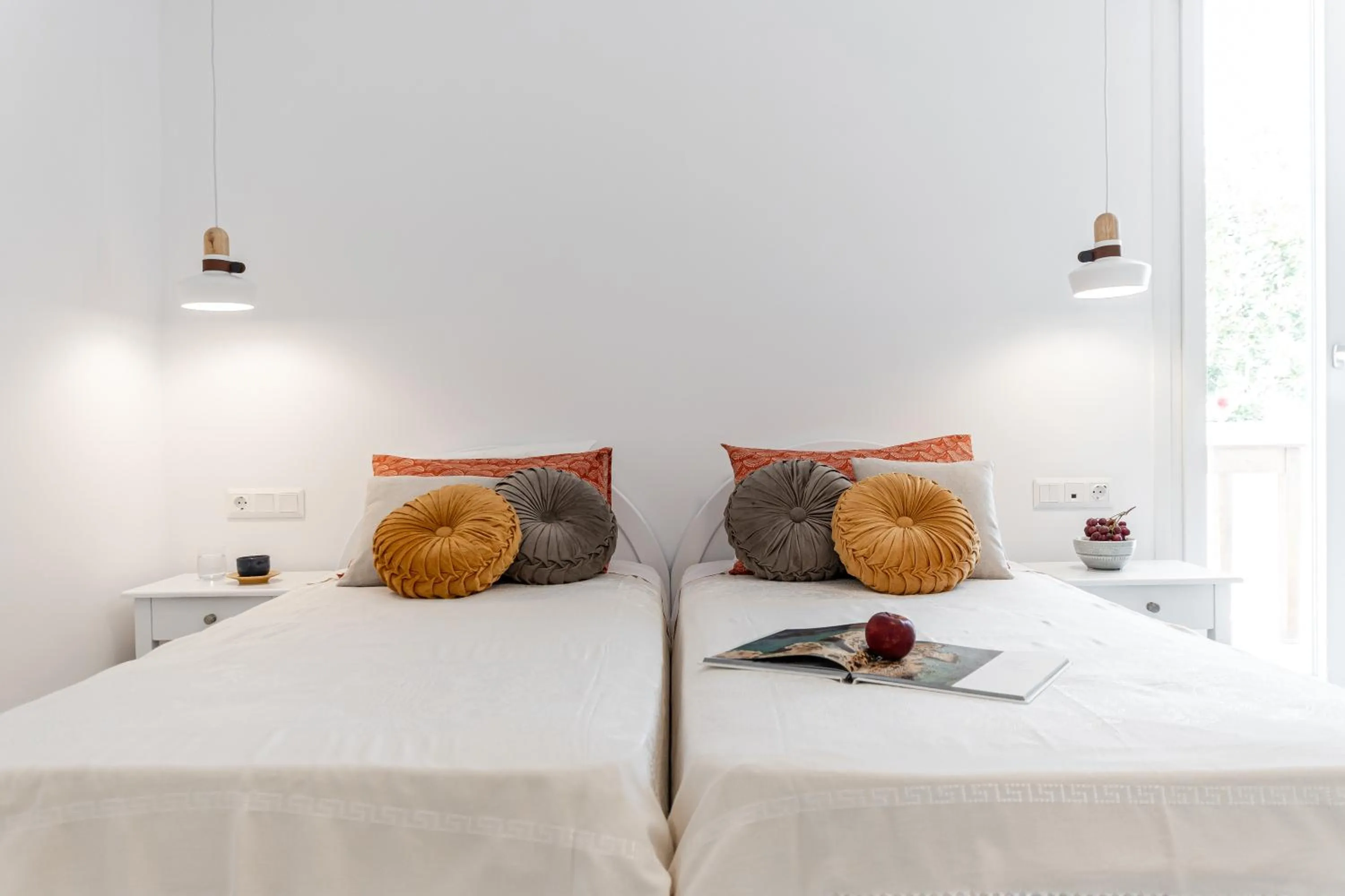 Property building, Bed in Birbas Hotel