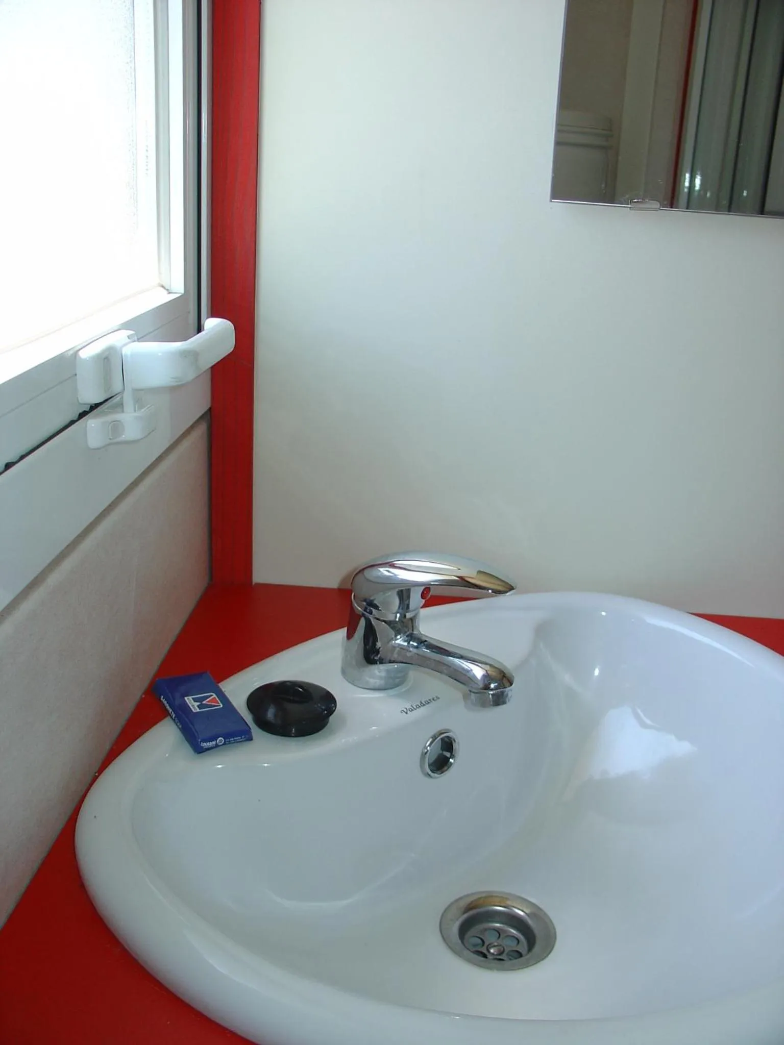 Bathroom in Parque de Campismo Orbitur Montargil