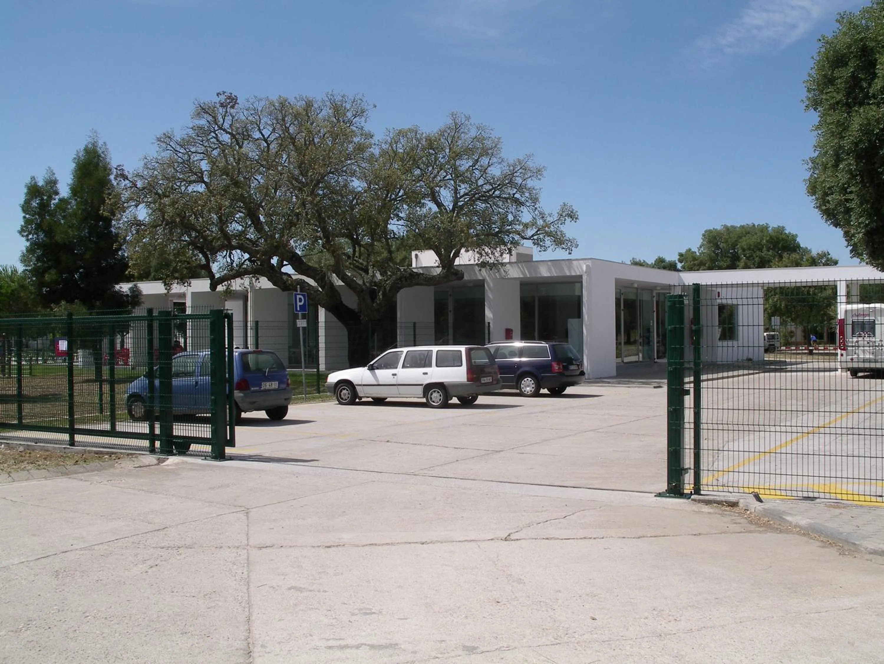 Facade/entrance in Parque de Campismo Orbitur Montargil