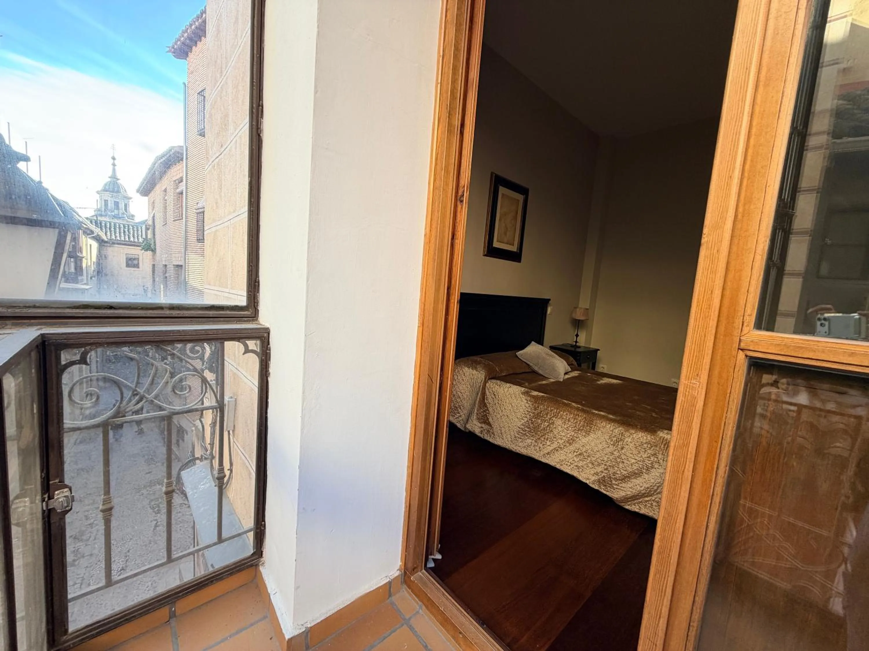 Bed in Smartmonki Sinagoga Entre la Catedral y Zocodover