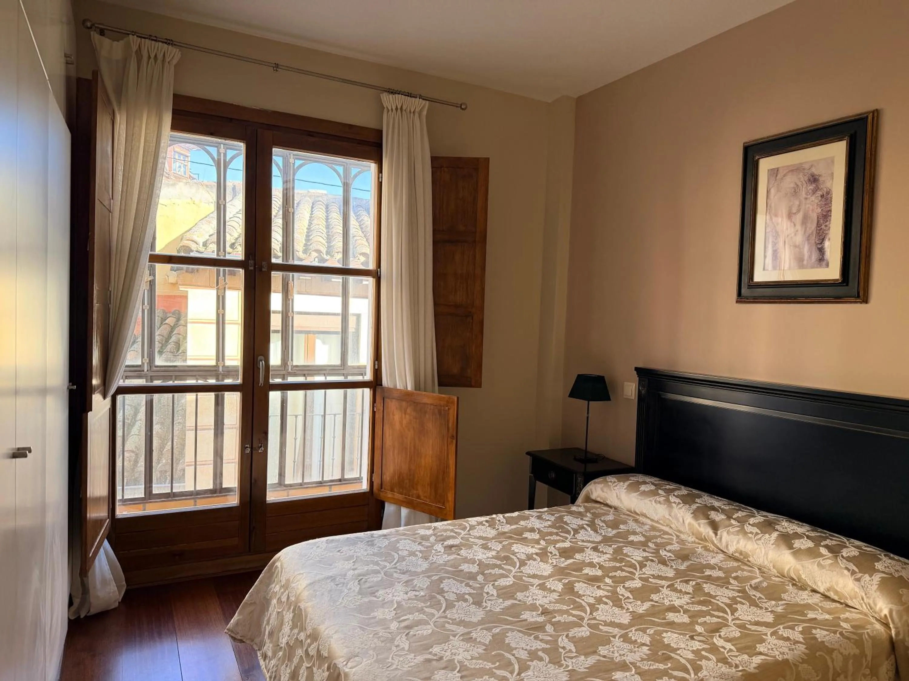 Bed in Smartmonki Sinagoga Entre la Catedral y Zocodover