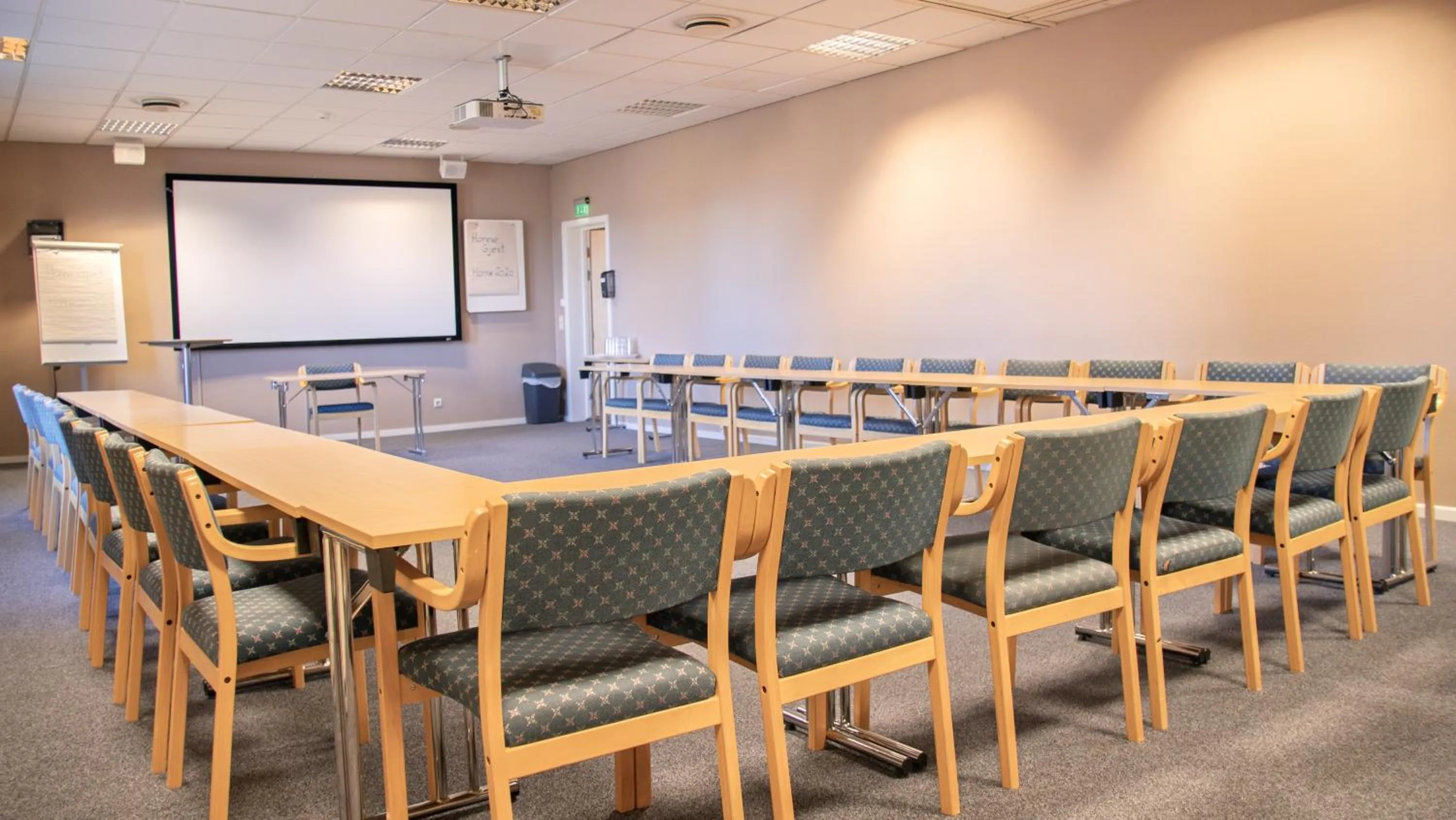 Meeting/conference room in Honne Hotell