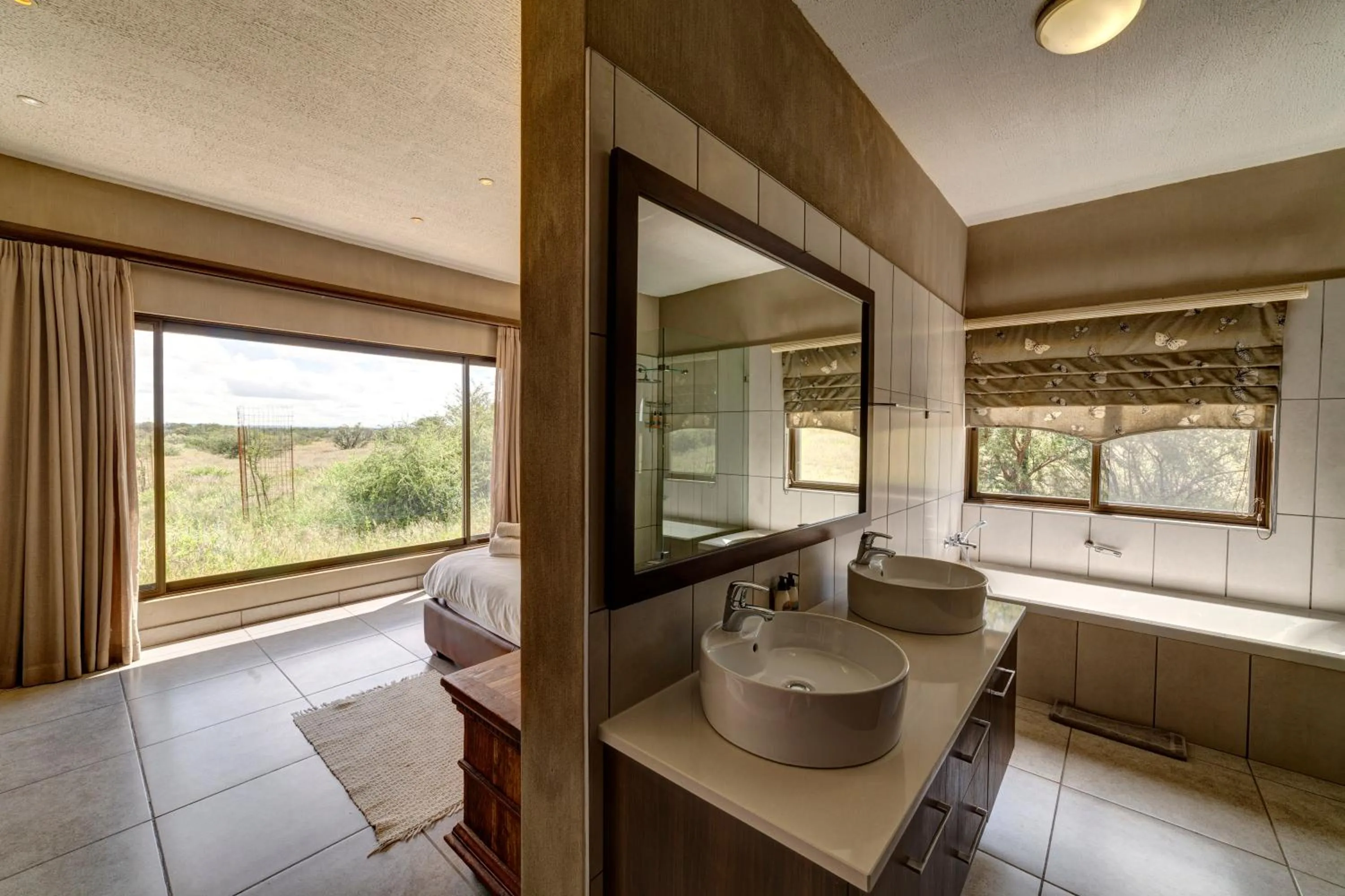 Bathroom in Naankuse Lodge