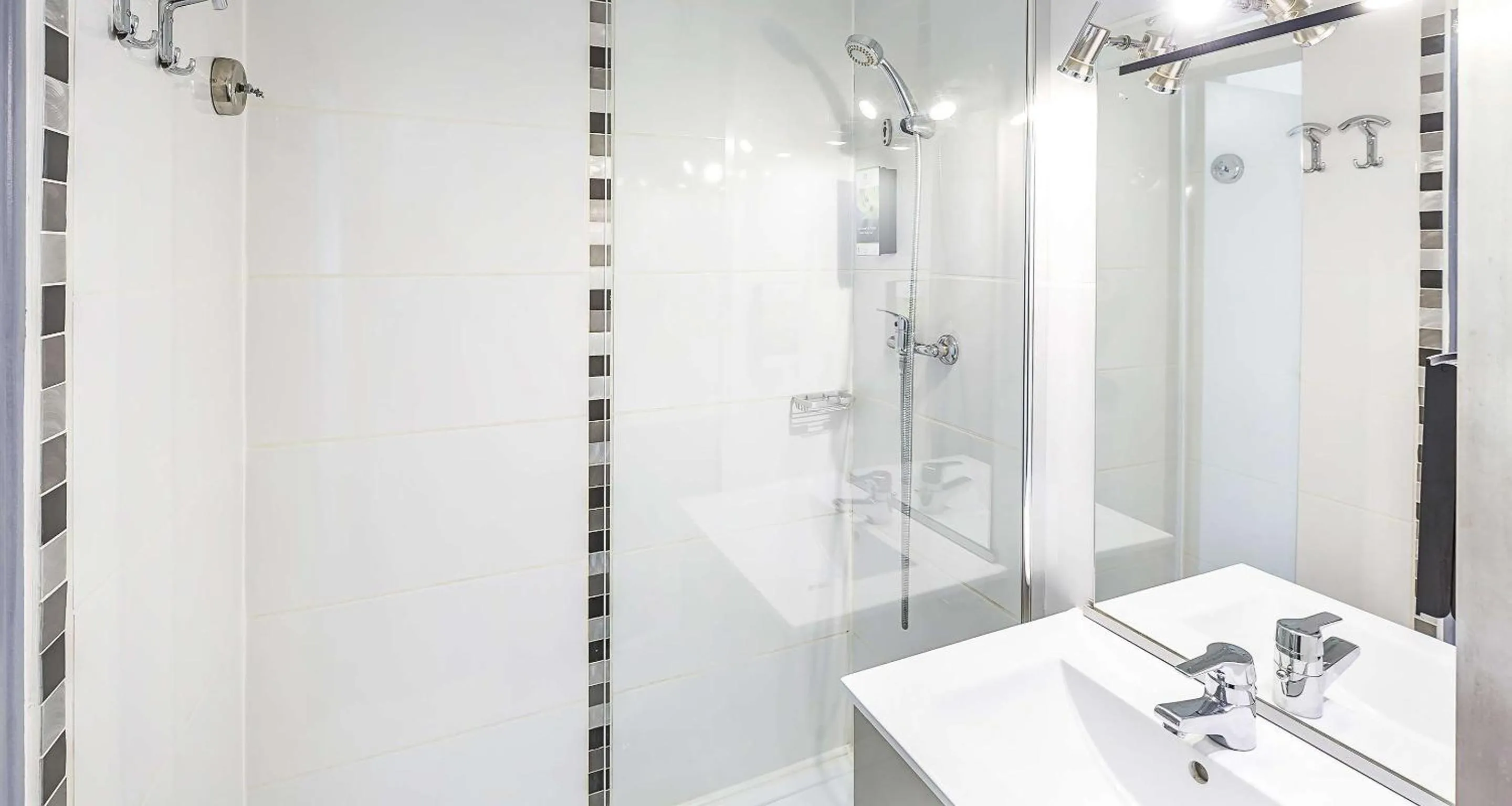 Bathroom in Sure Hotel by Best Western Annecy