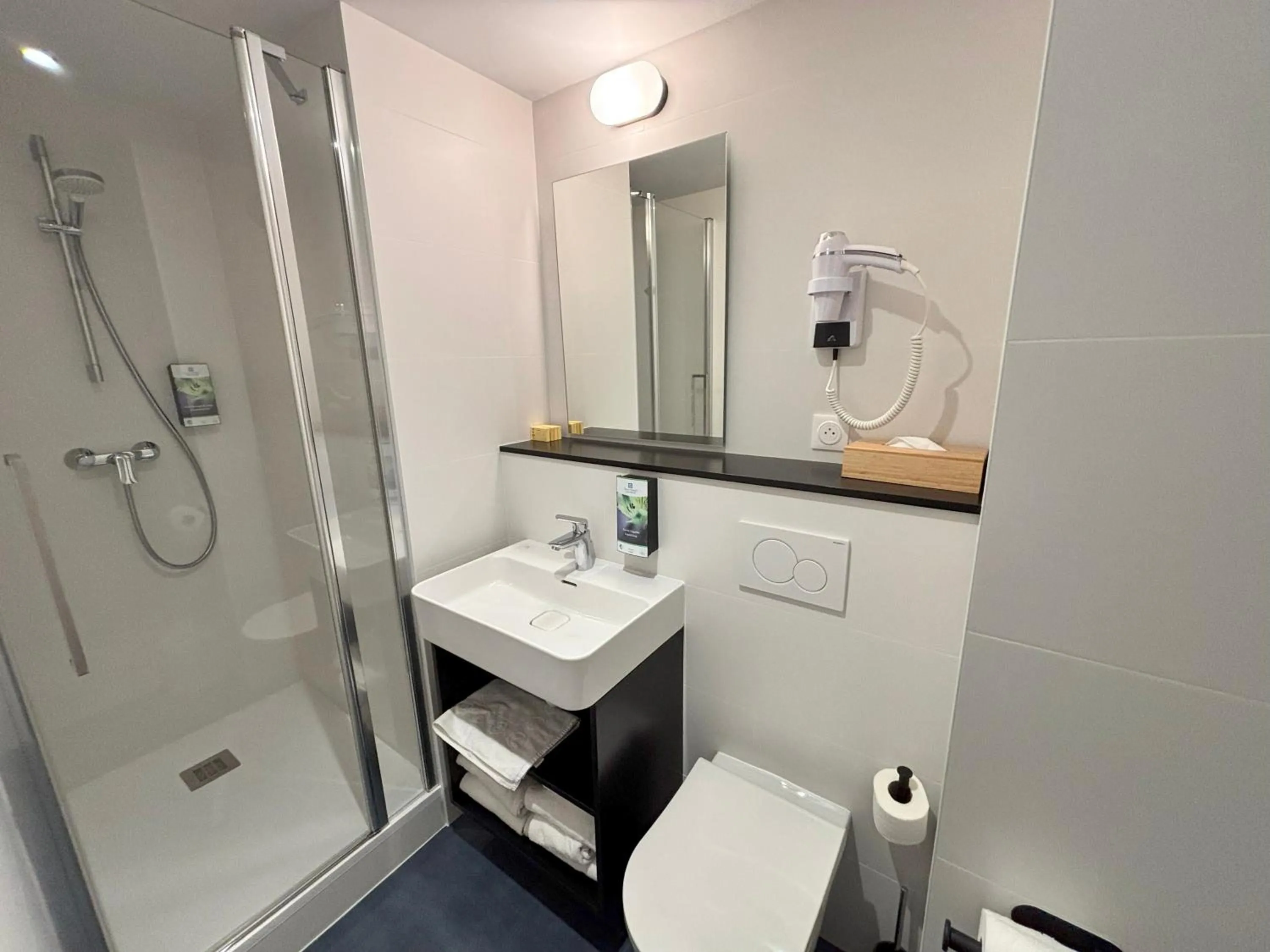 Bathroom in Sure Hotel by Best Western Annecy