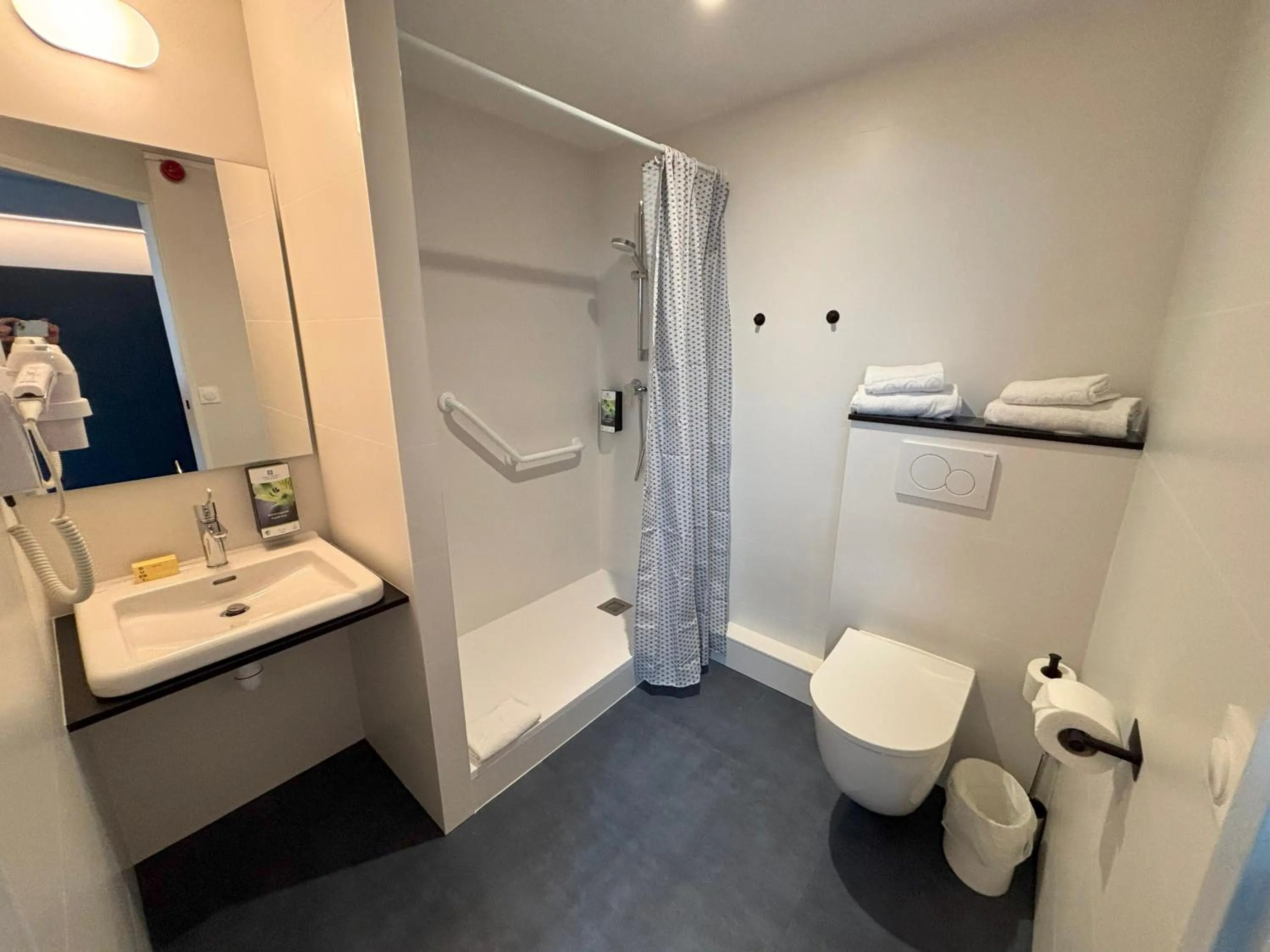 Bathroom in Sure Hotel by Best Western Annecy