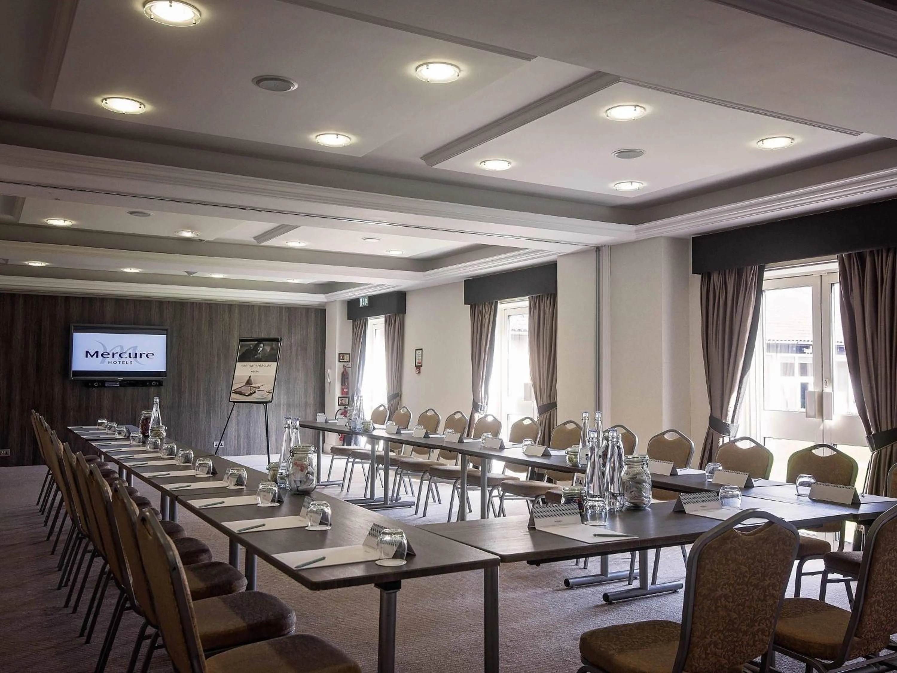 Meeting/conference room in Mercure Milton Keynes Hotel
