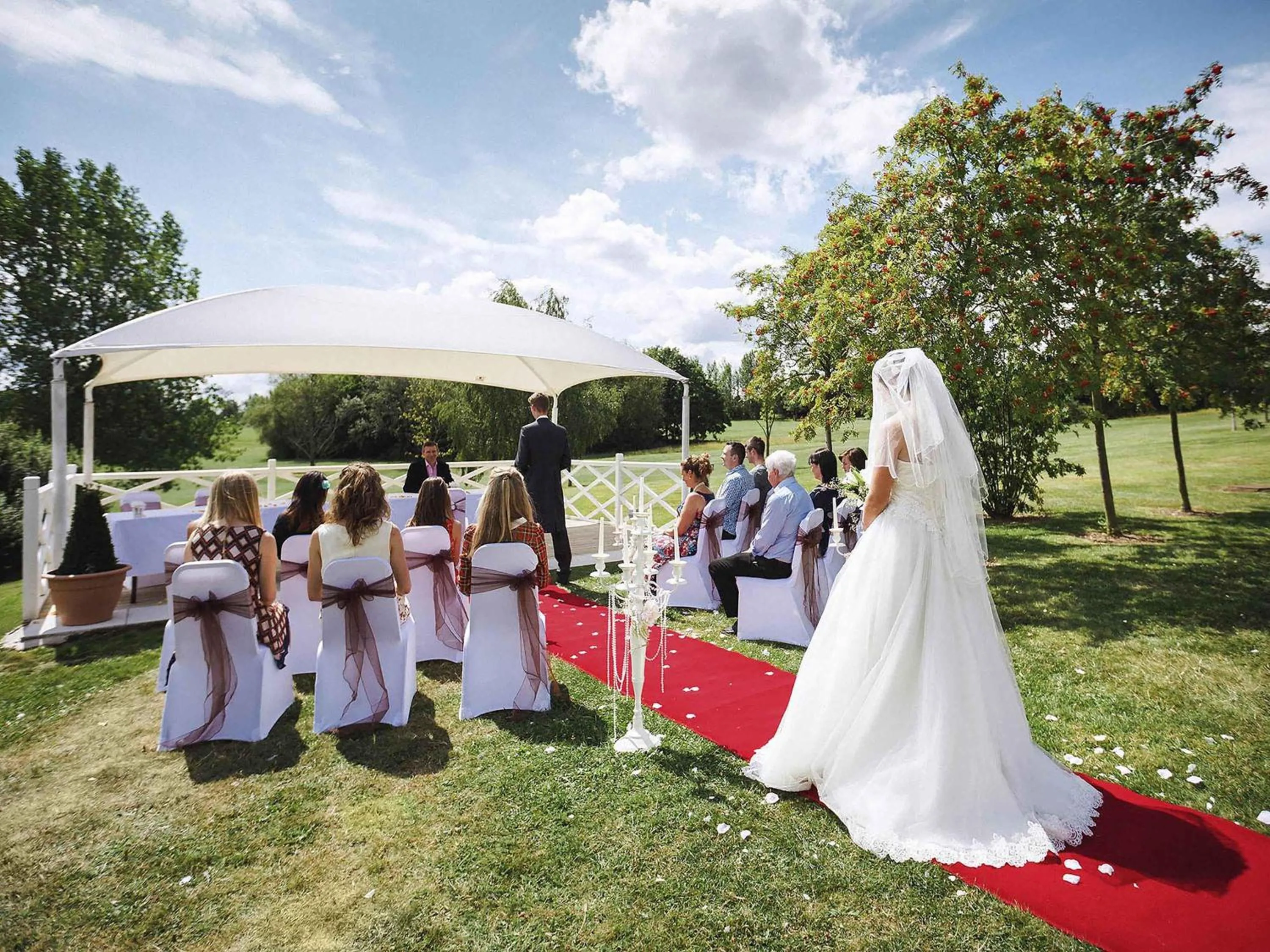 wedding in Mercure Milton Keynes Hotel