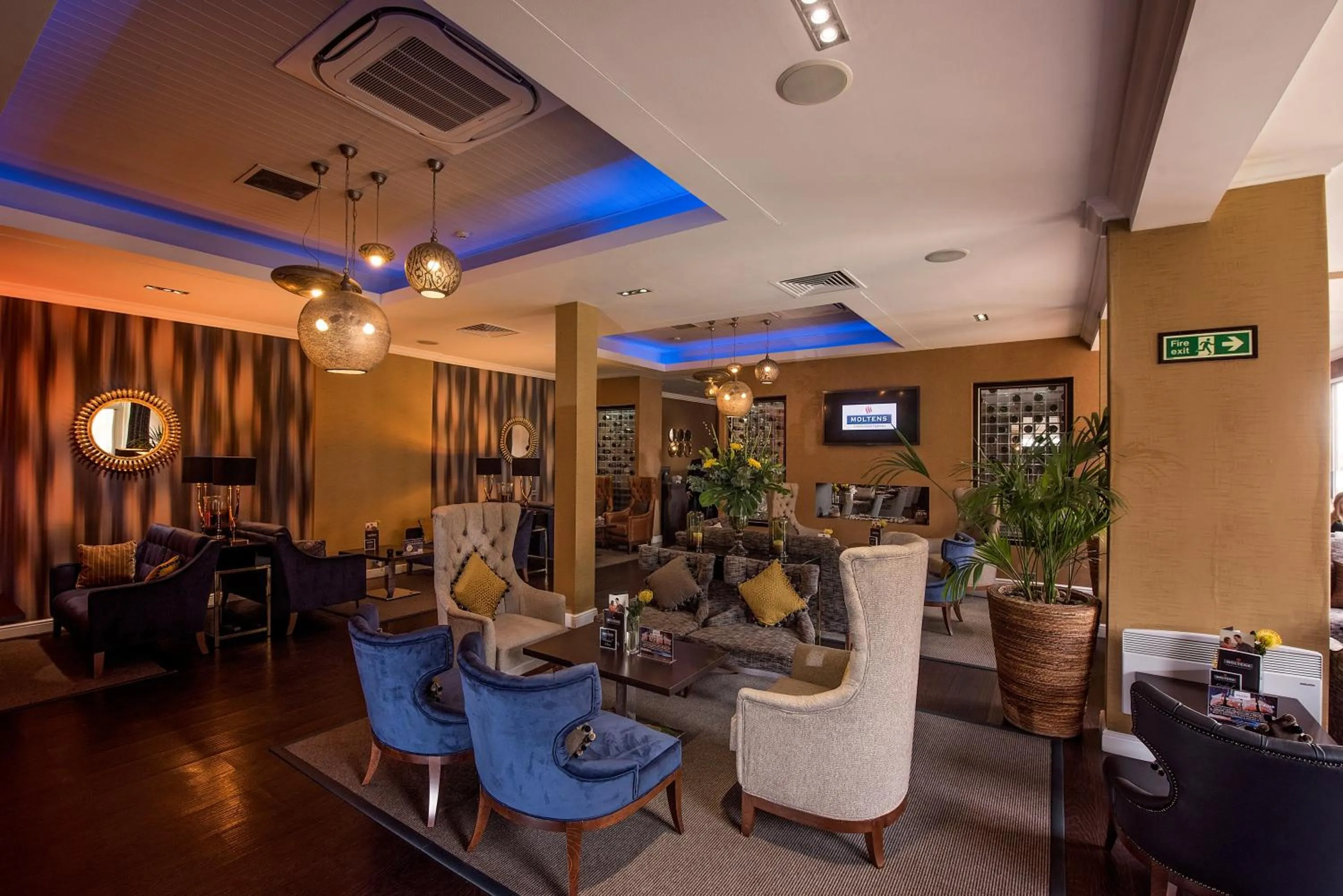 Restaurant/places to eat in Mercure Milton Keynes Hotel