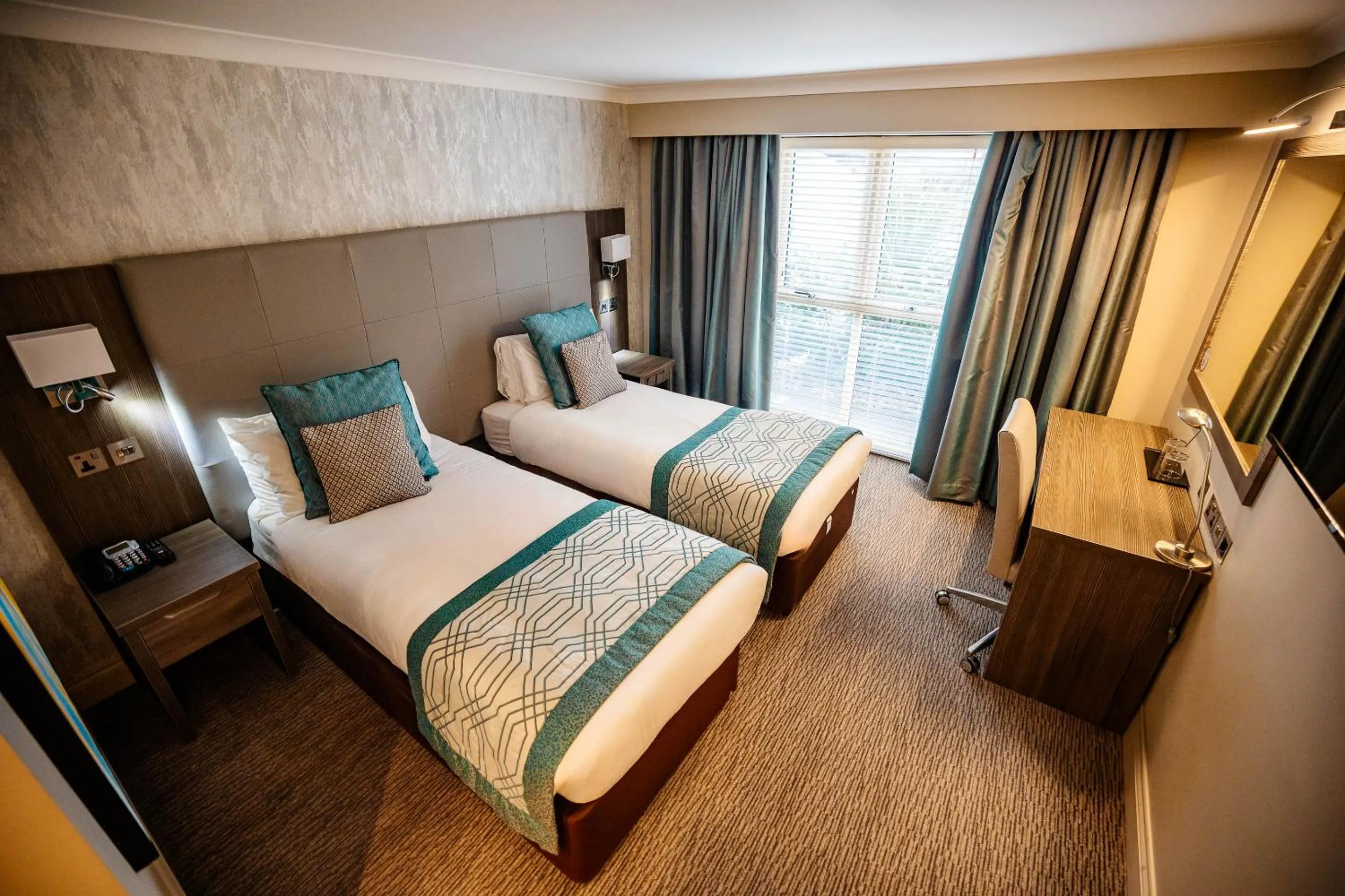 Bed in Mercure Milton Keynes Hotel