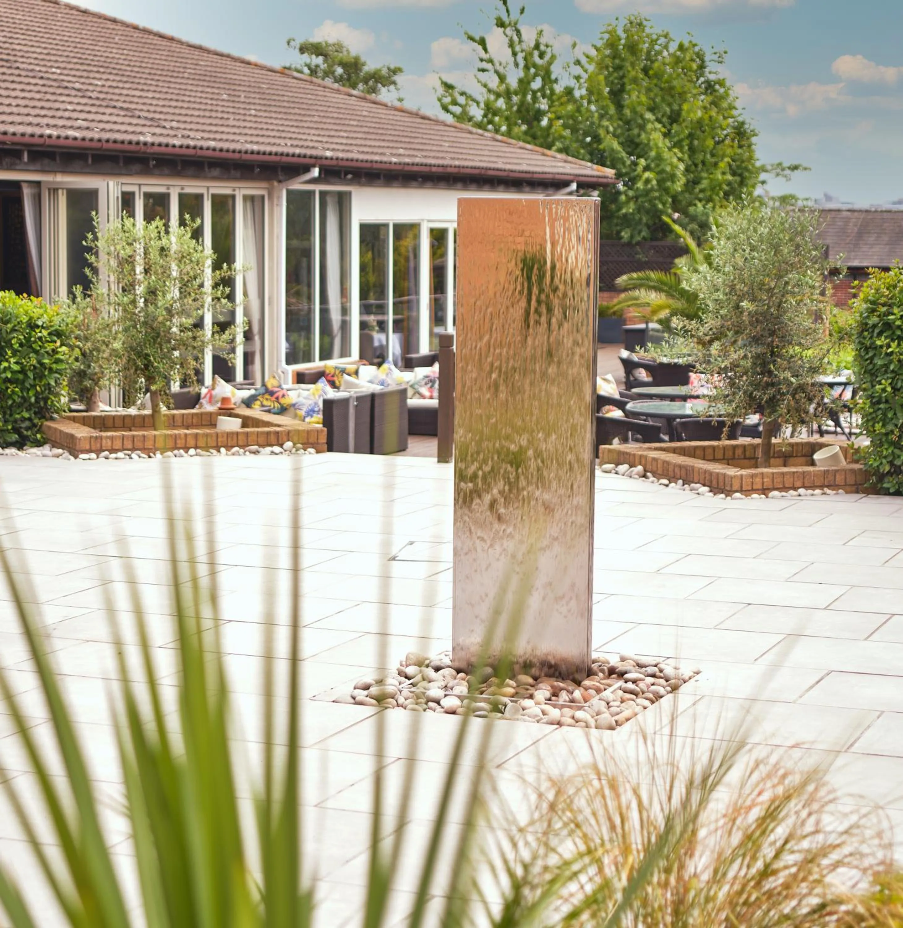 Property building in Mercure Milton Keynes Hotel