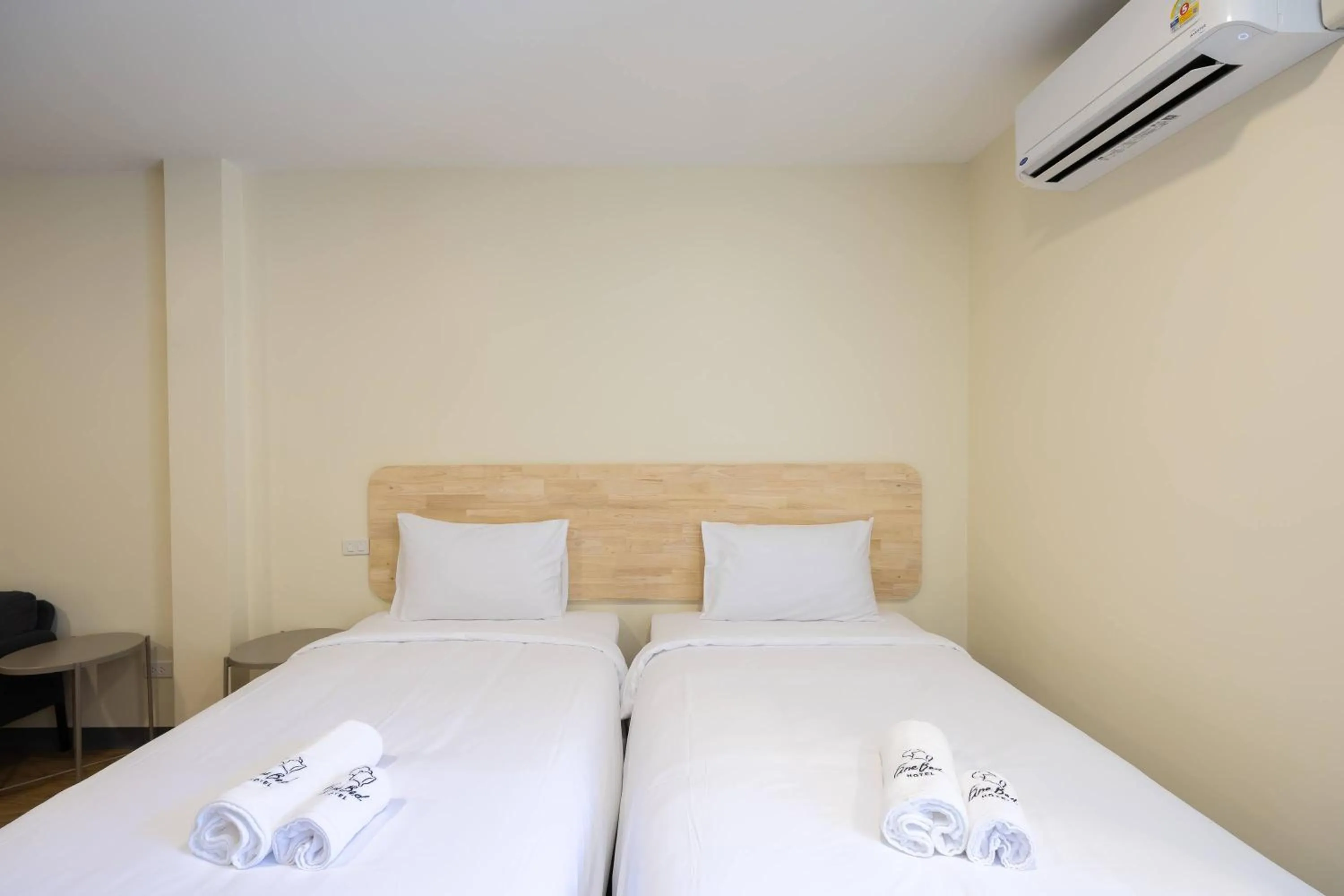 Bed in Fine Bed Hotel