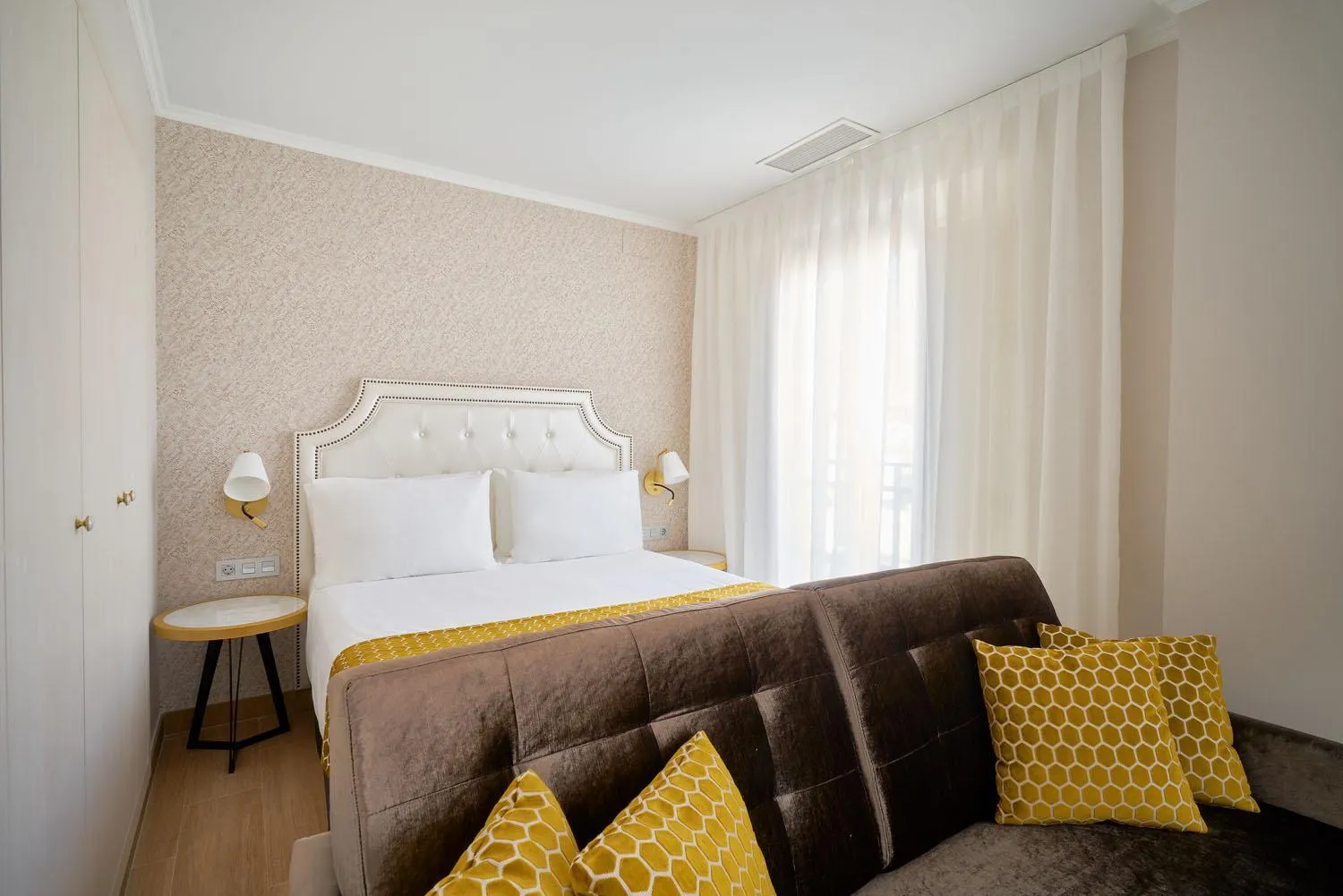 Bed in Tandem Soho Suites