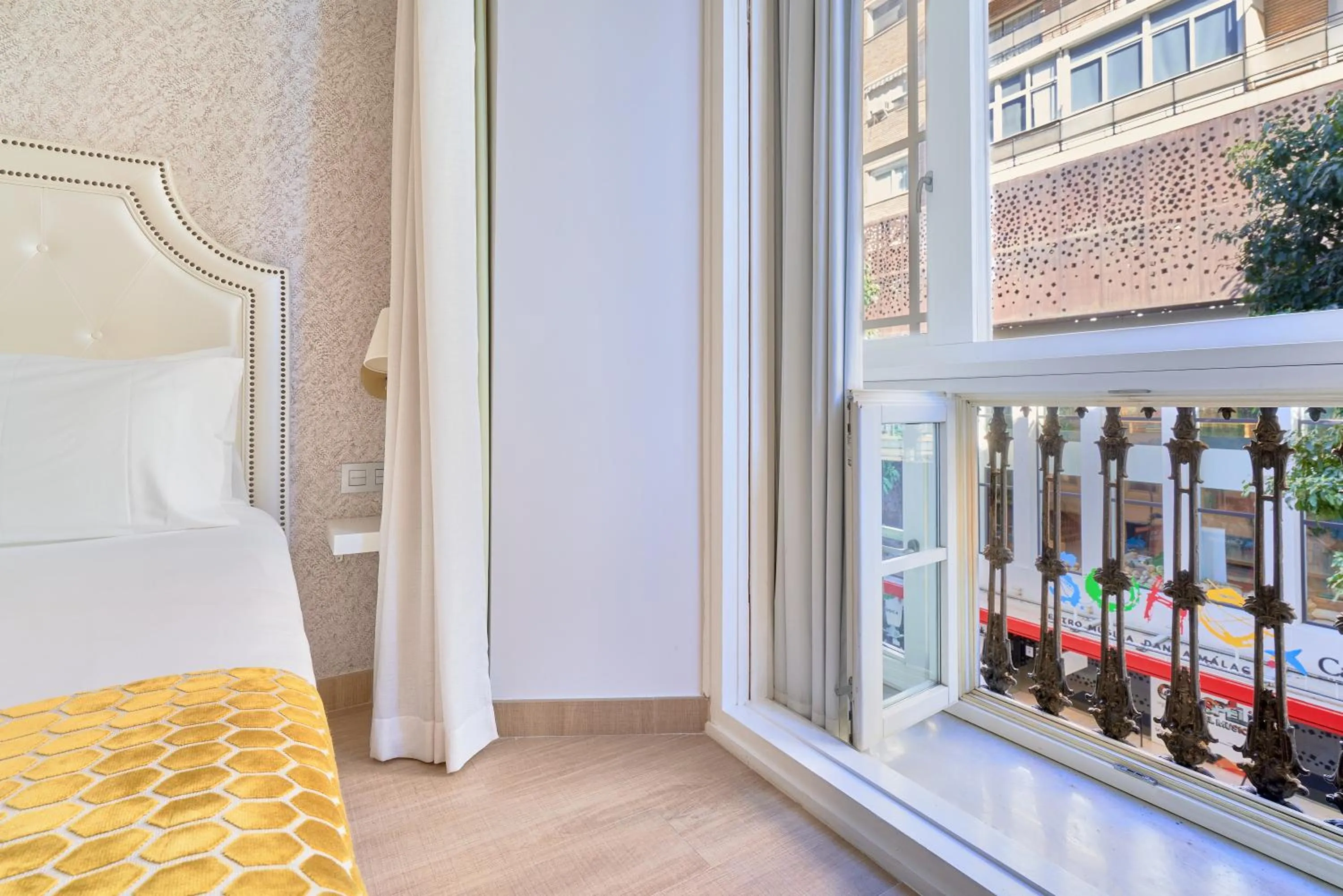 View (from property/room), Bed in Tandem Soho Suites