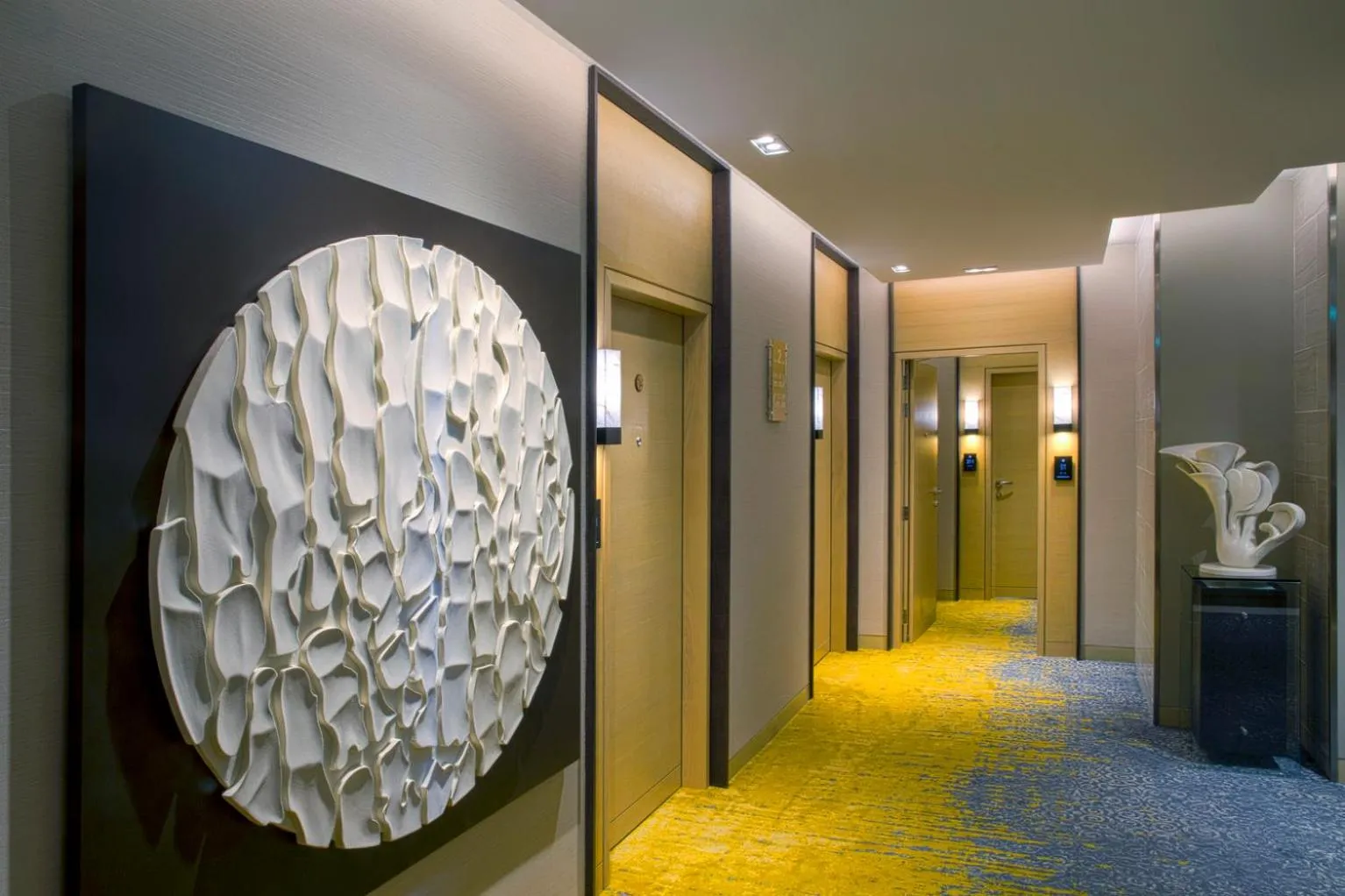 Guests in Grayton Hotel by Blazon Hotels