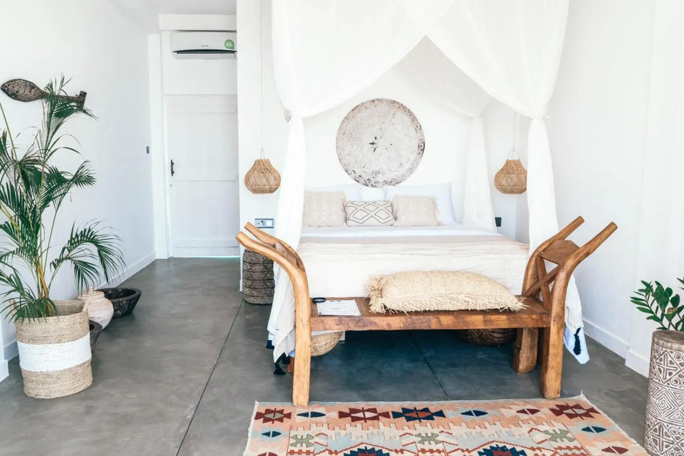 Photo of the whole room, Bed in Dreamsea Sri Lanka