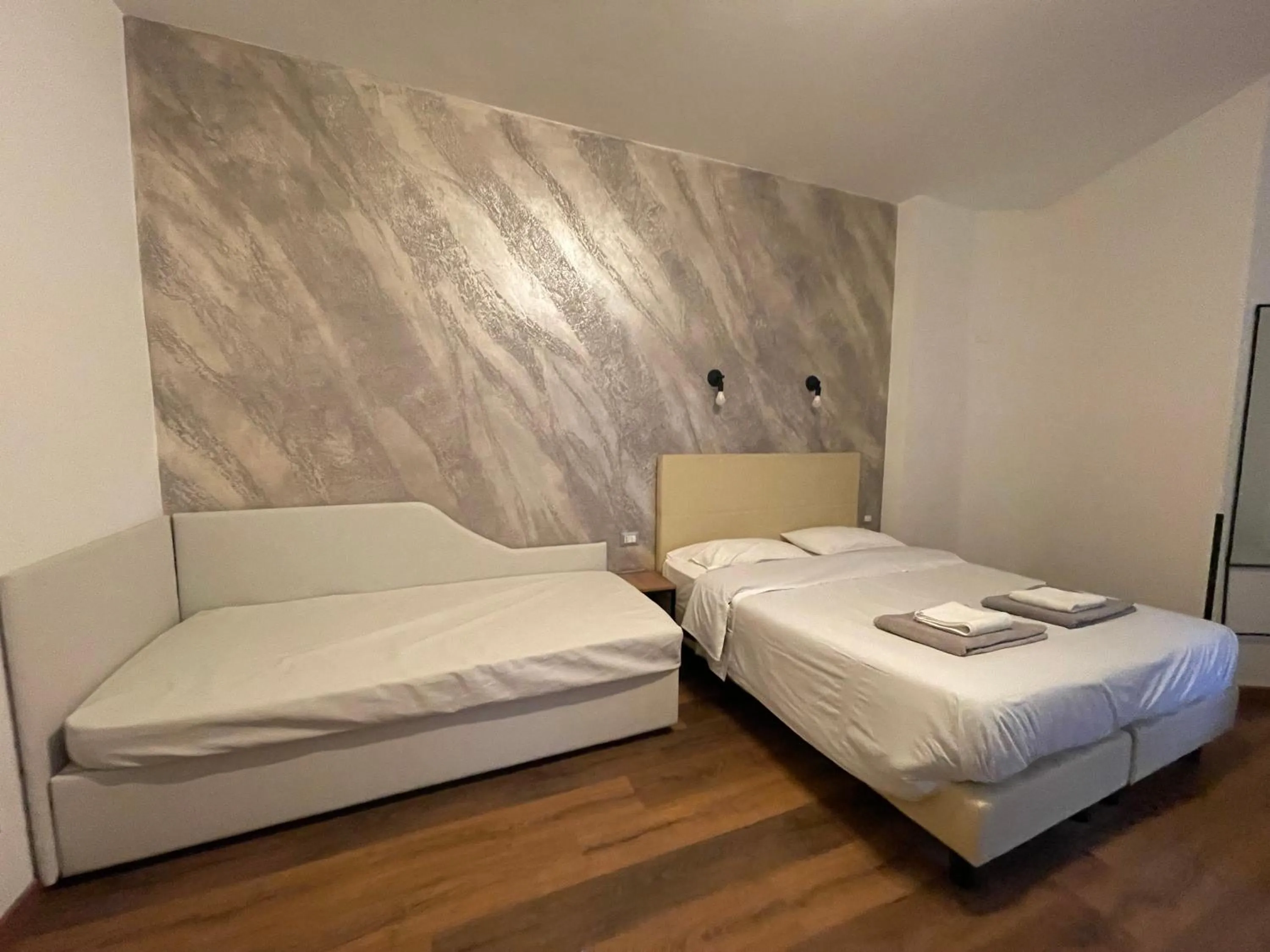 Bedroom, Bed in Luciano Licia Guest House