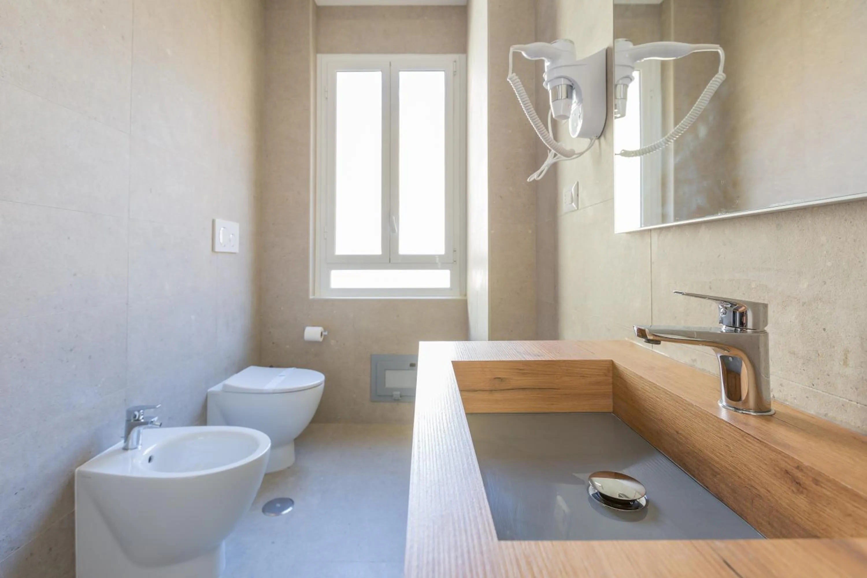 Bathroom in Luciano Licia Guest House