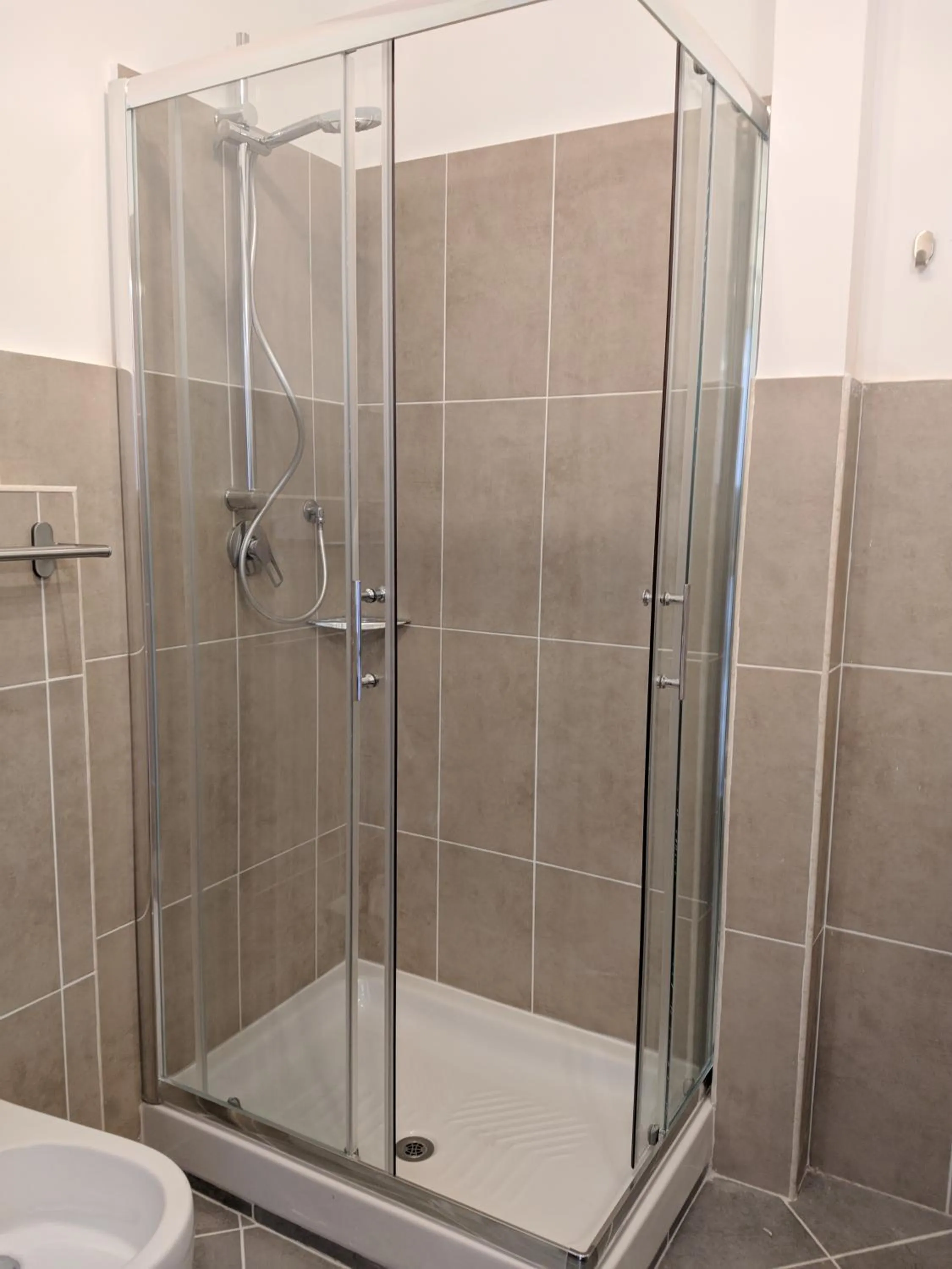 Shower in Luciano Licia Guest House