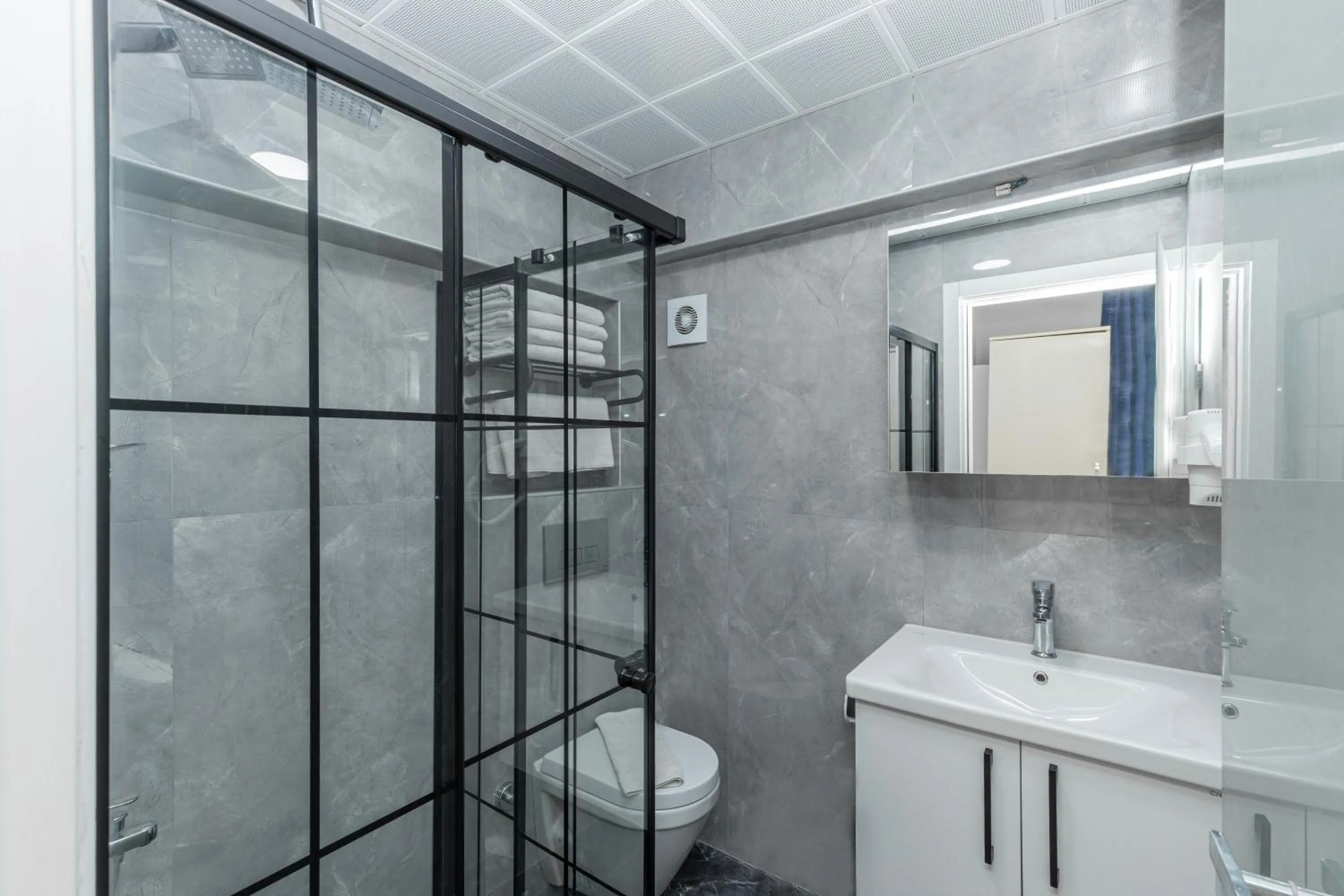 Bathroom in Sirkeci Grand Family Hotel & SPA