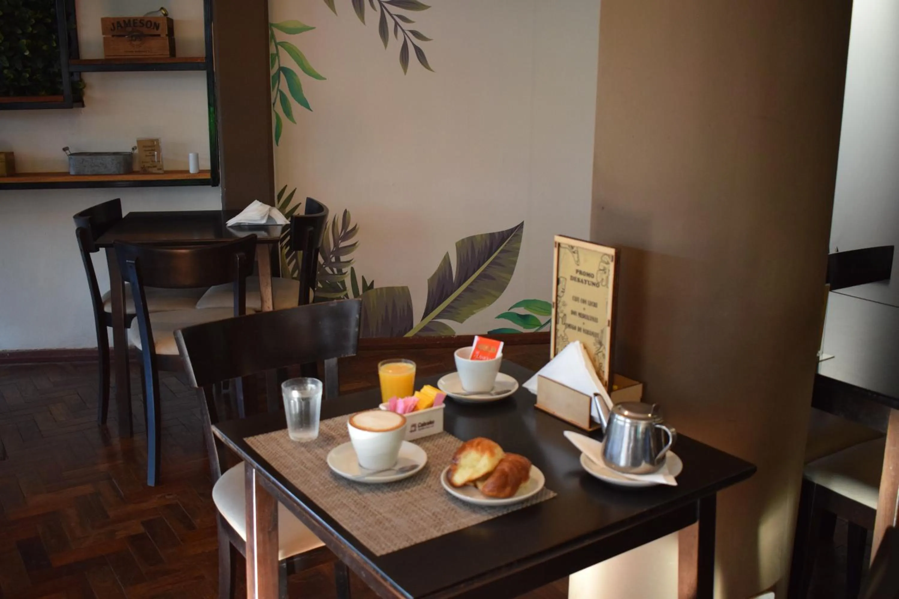 Continental breakfast in Hotel La Gran Manzana