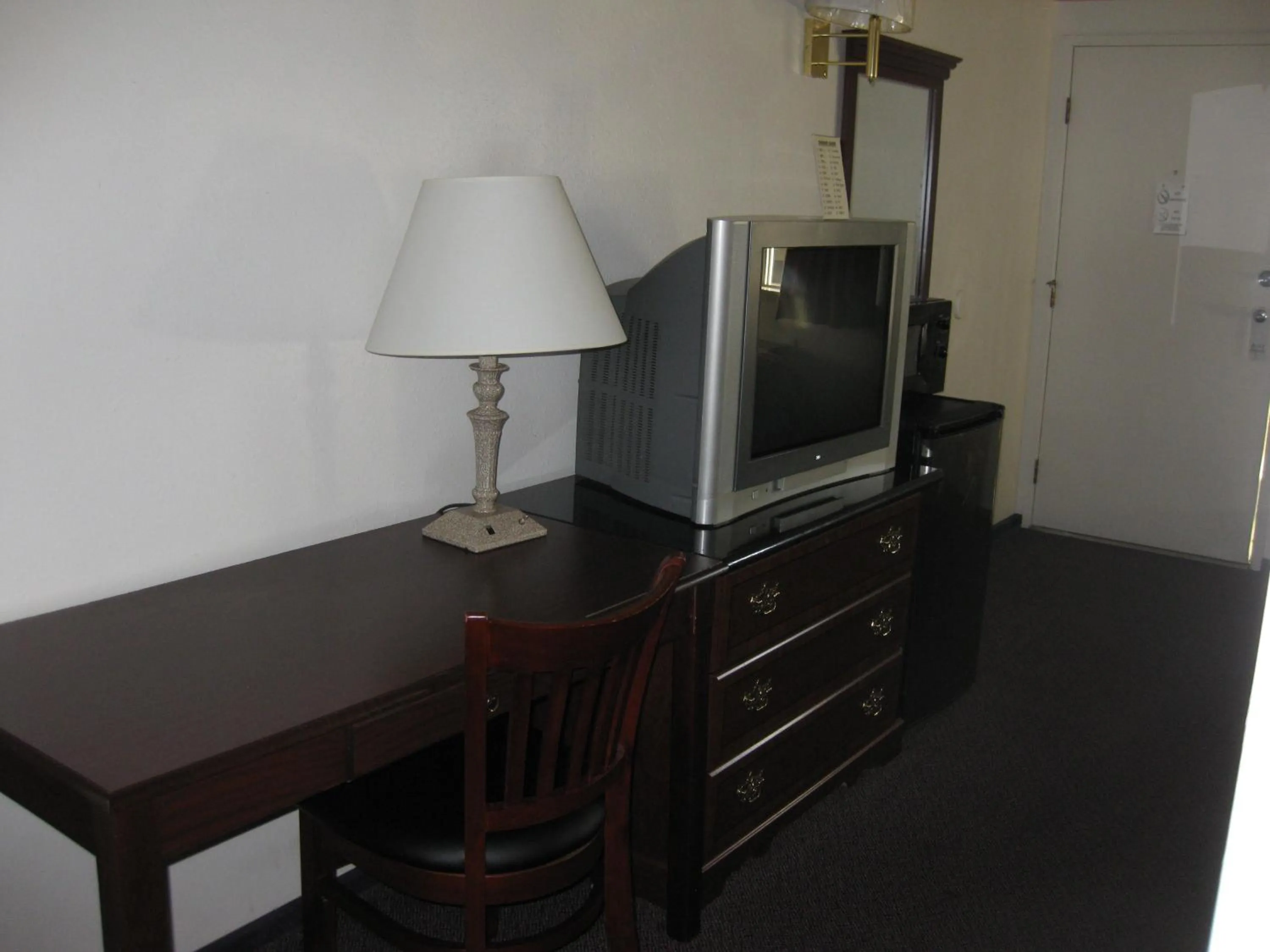 TV and multimedia in Sunrise Inn