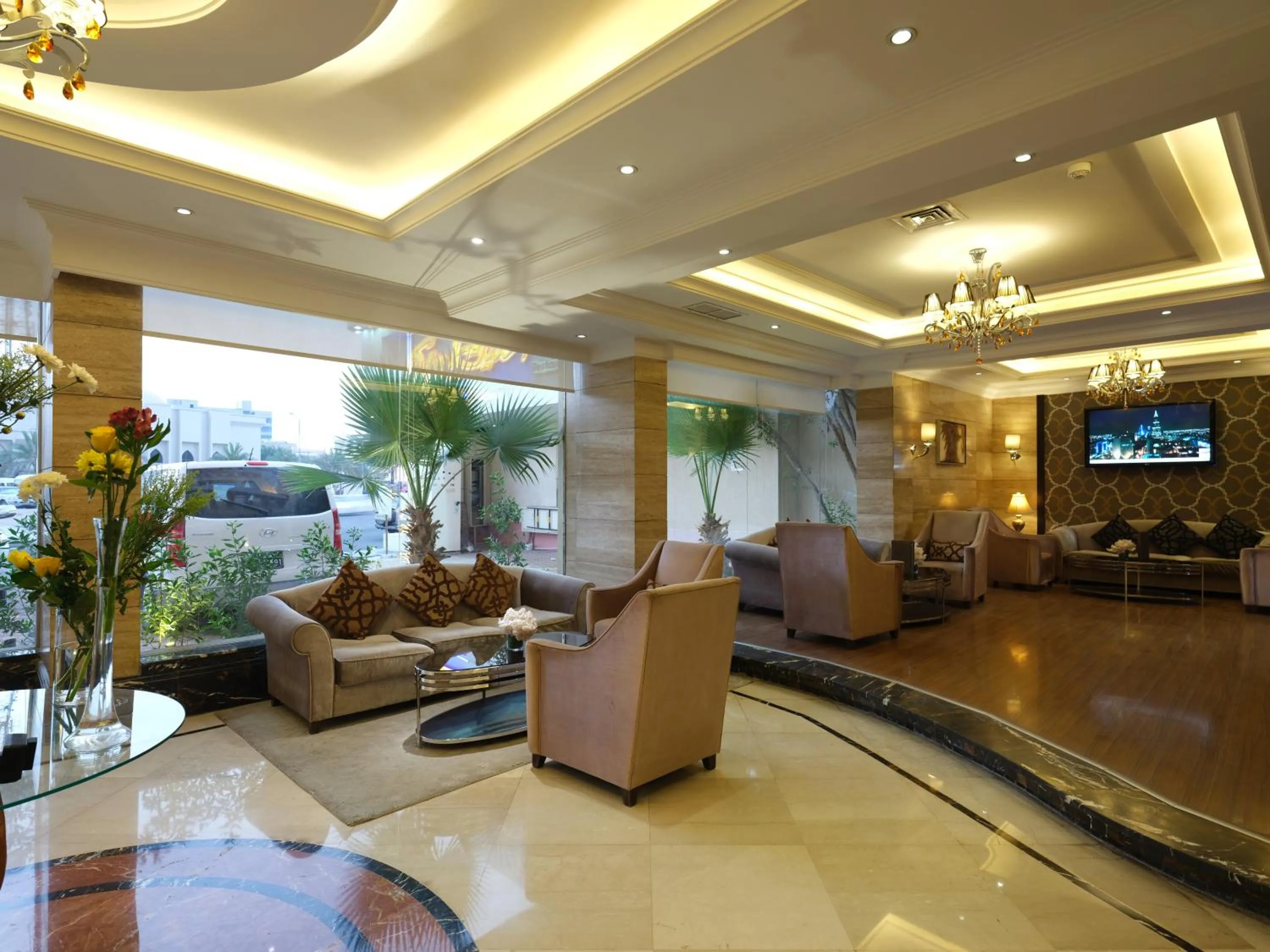 Communal lounge/ TV room in Boudl Kuwait Al Fahahil