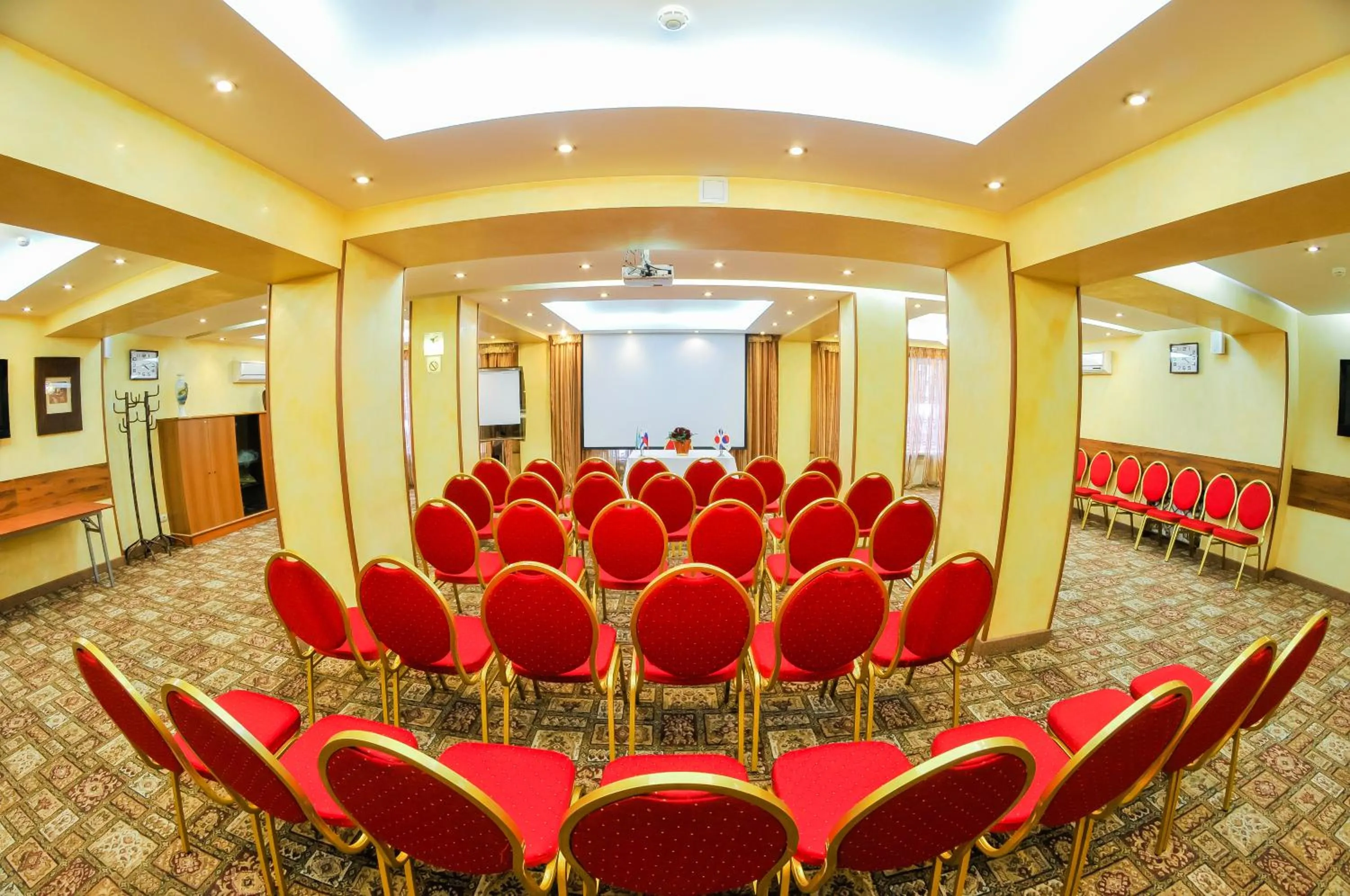 Business facilities in Hotel Uyut Almaty