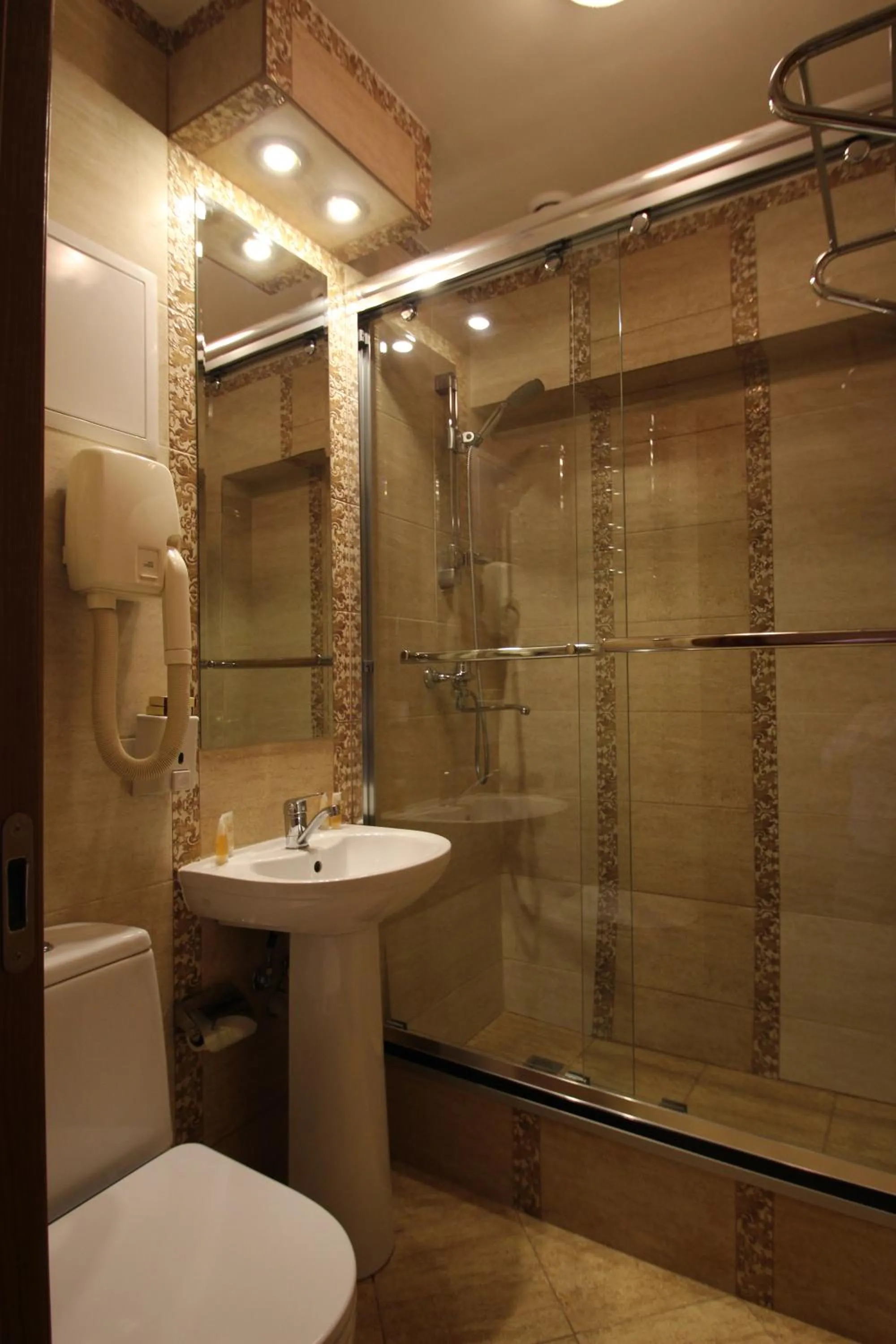 Shower in Hotel Uyut Almaty