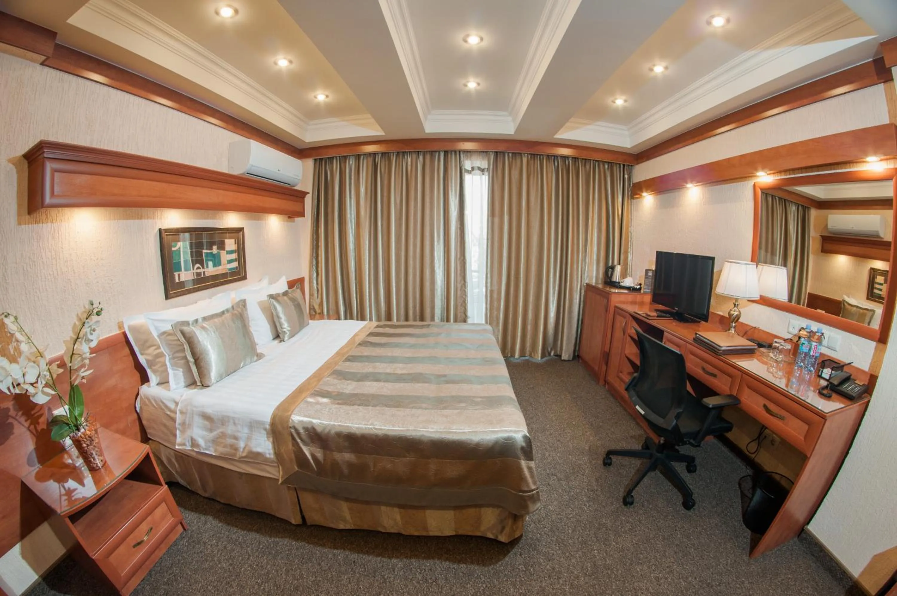 Photo of the whole room, Bed in Hotel Uyut Almaty