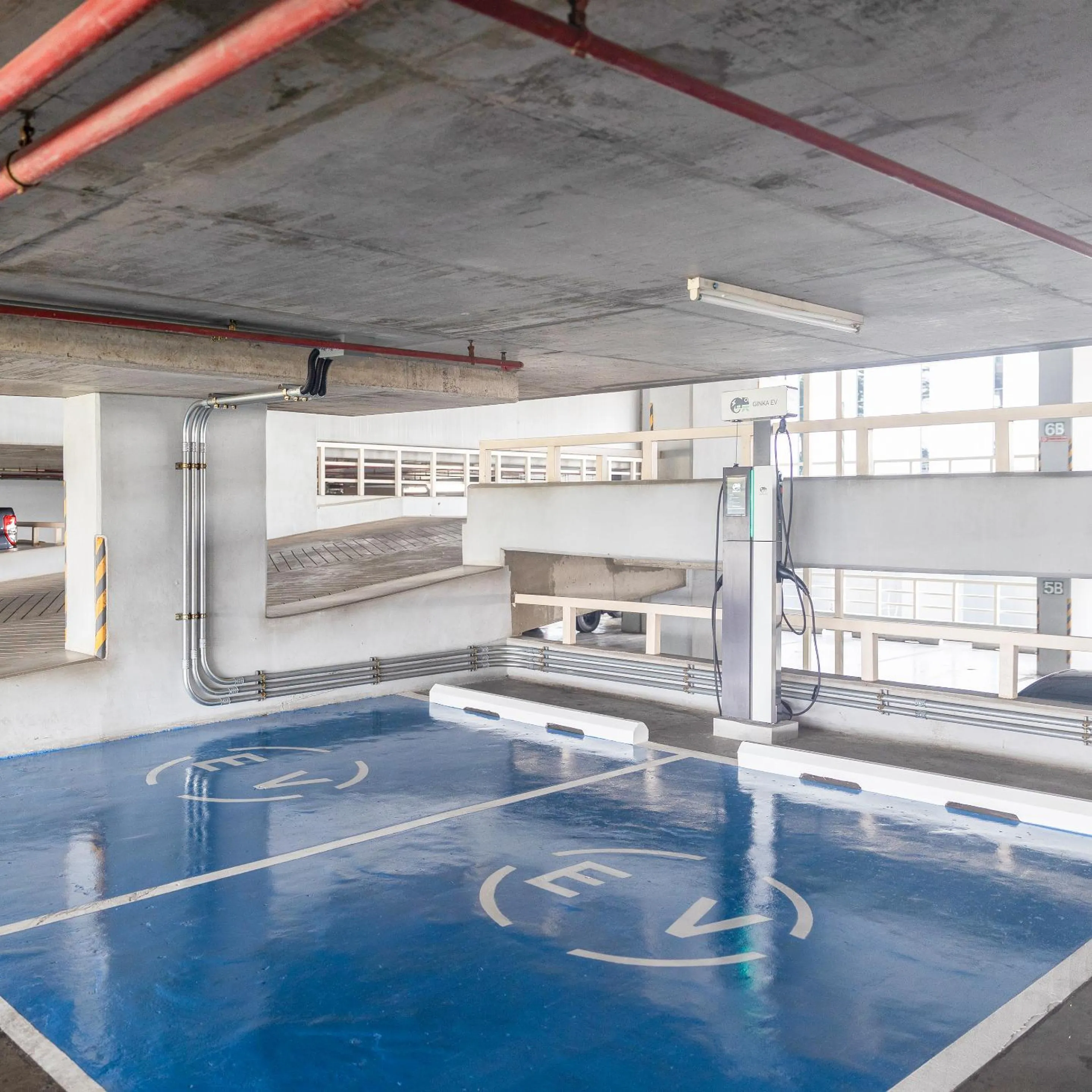 Parking in Chatrium Hotel Riverside Bangkok