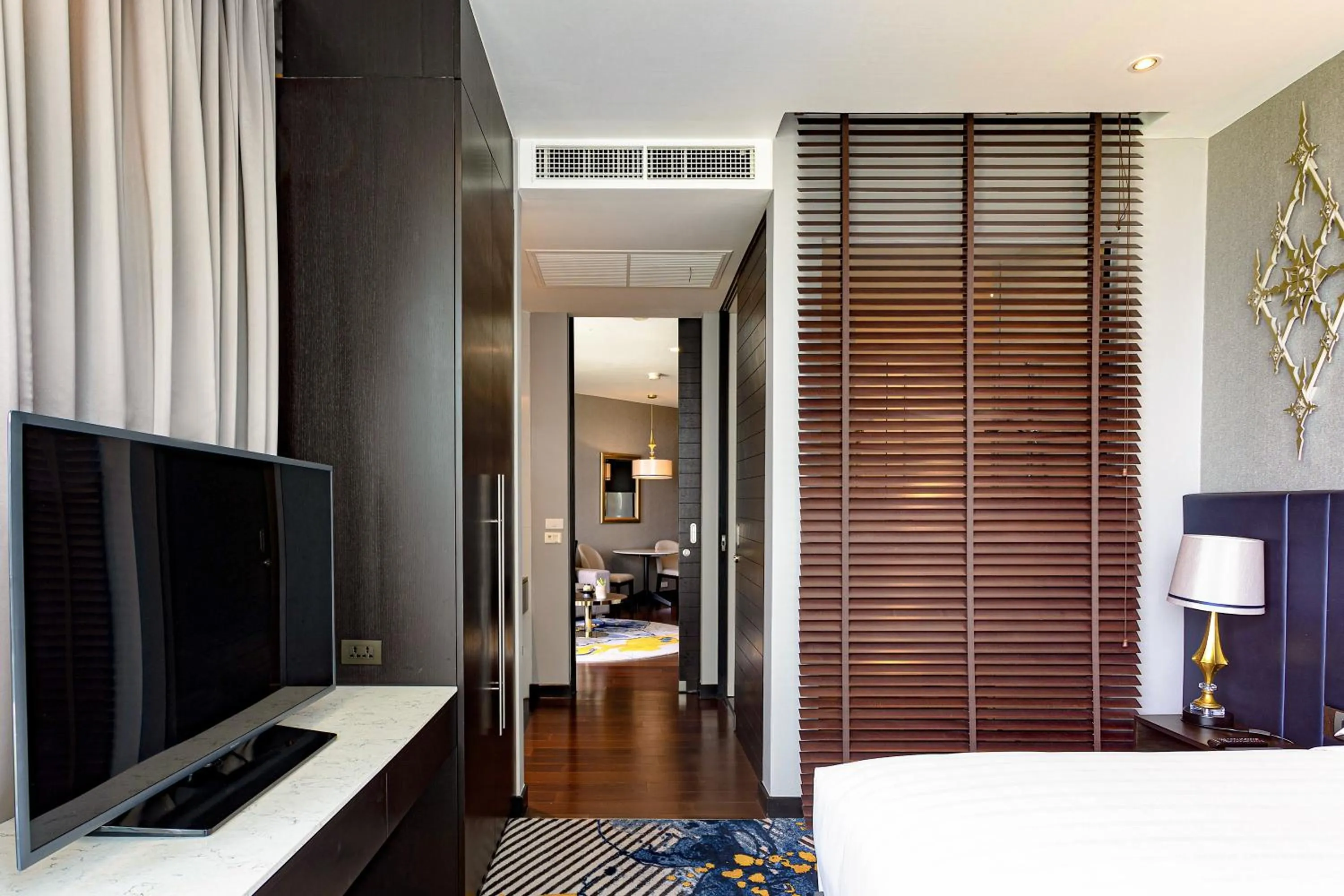 TV and multimedia, Bed in Chatrium Hotel Riverside Bangkok