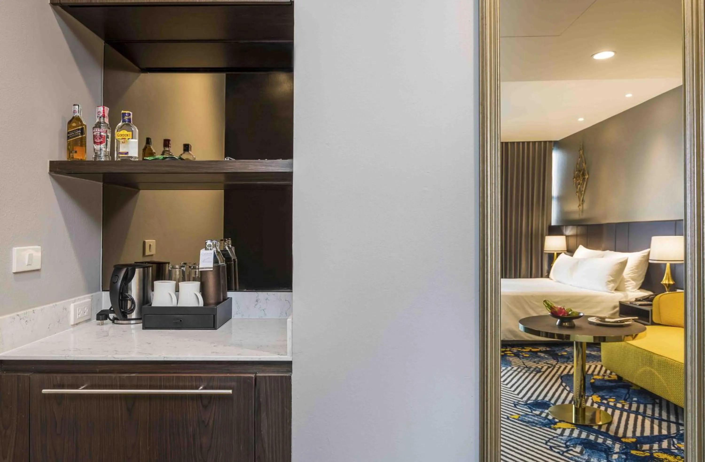 Coffee/tea facilities, Bed in Chatrium Hotel Riverside Bangkok