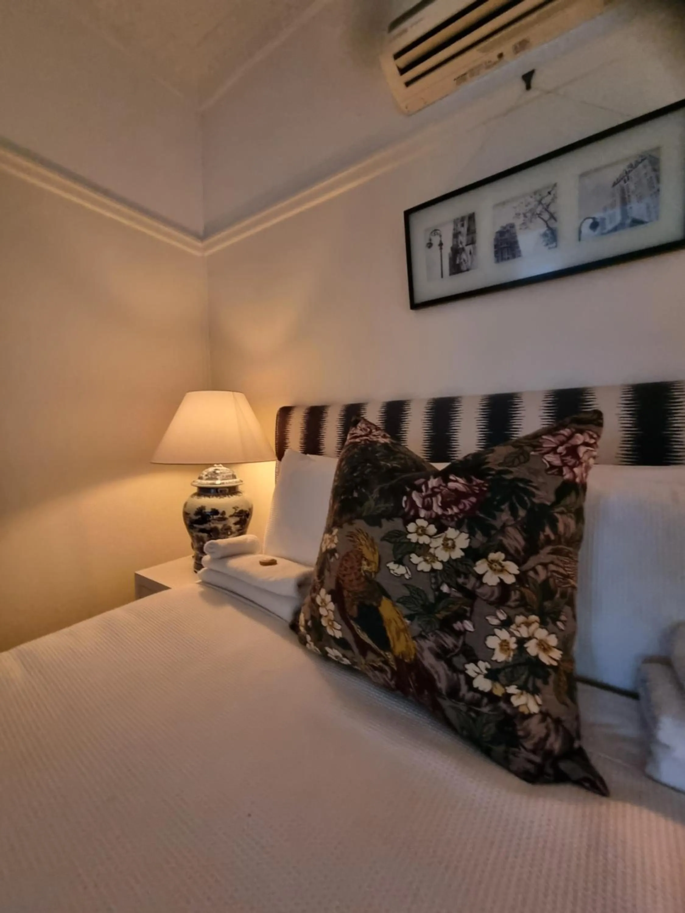 Decorative detail, Bed in Edward Lodge New Fam