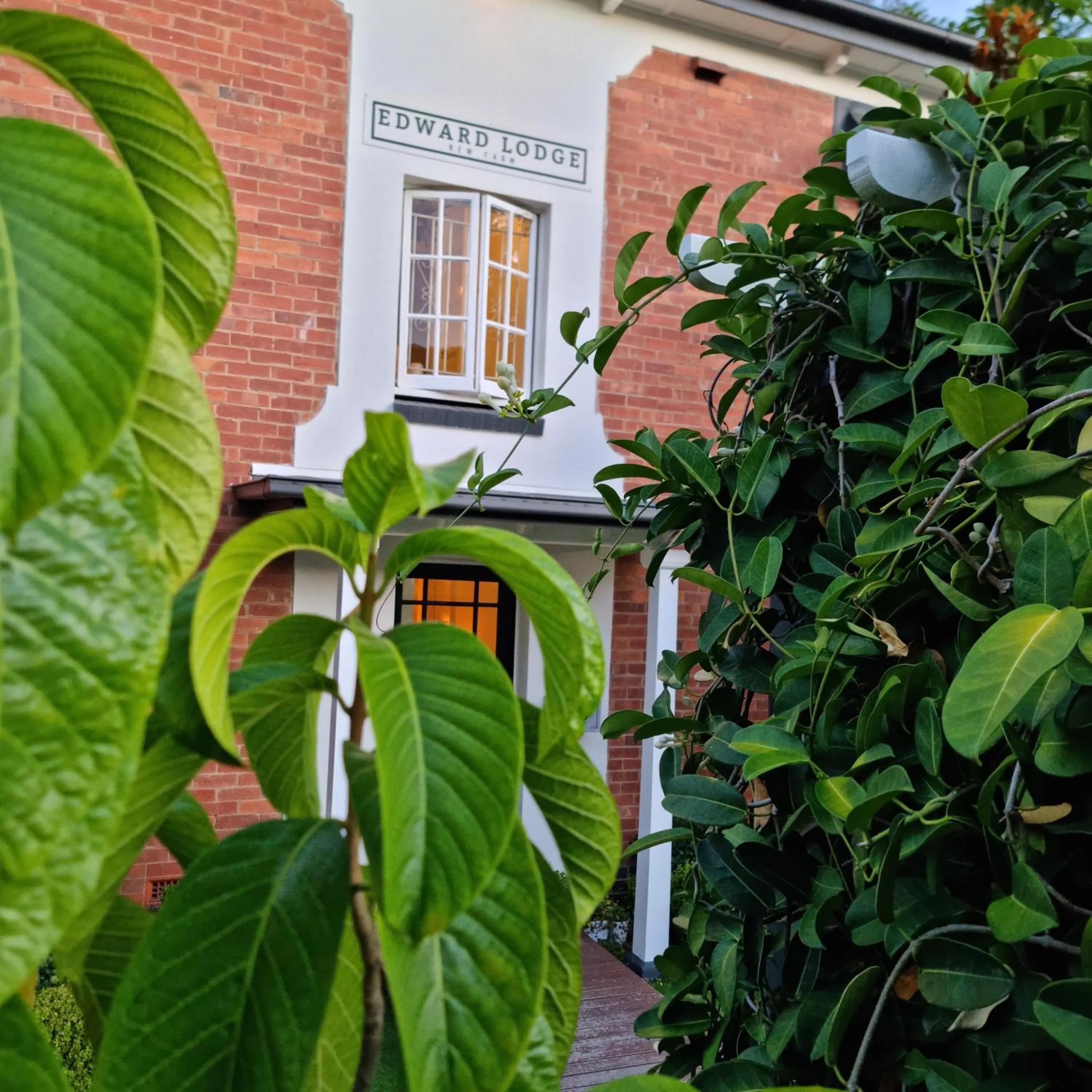 Property building in Edward Lodge New Fam