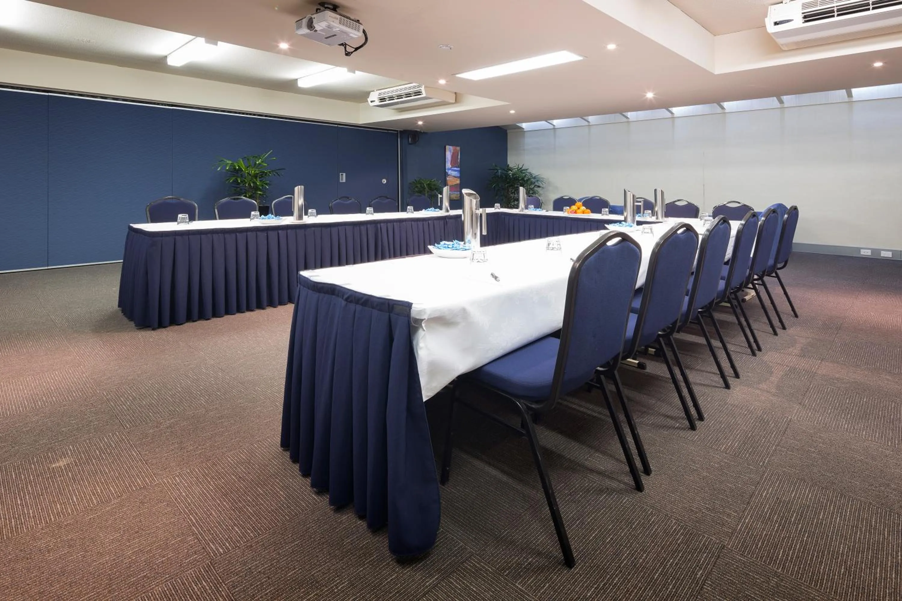 Meeting/conference room in Canberra Parklands Central Apartment Hotel Official