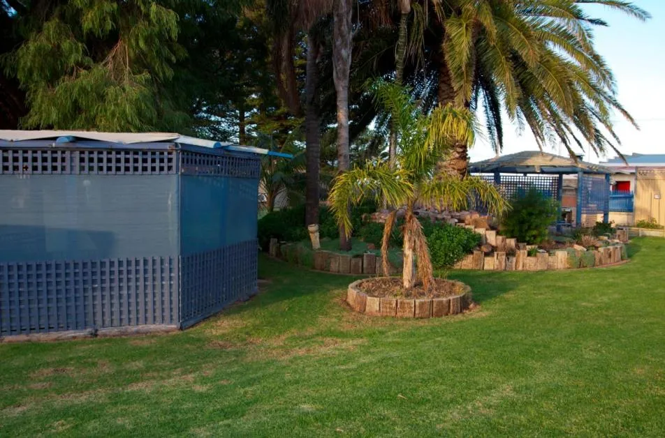 Garden in Esperance Beachfront Resort