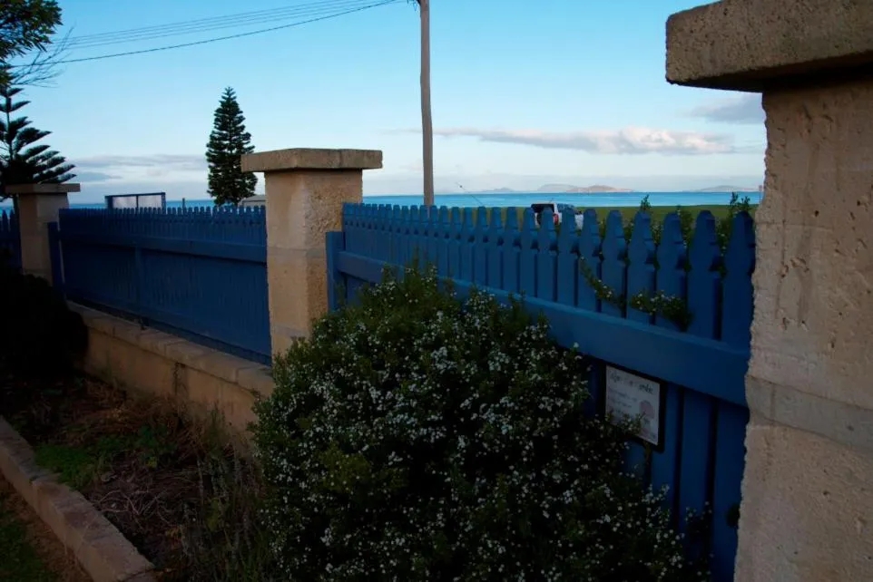 Sea view in Esperance Beachfront Resort