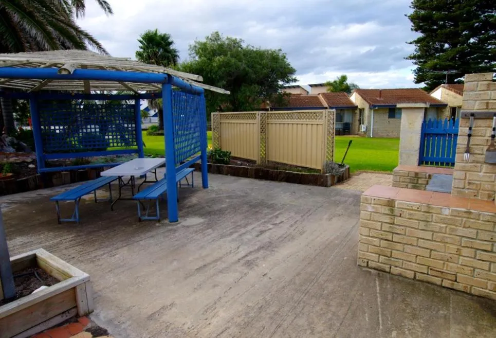 Seating area in Esperance Beachfront Resort