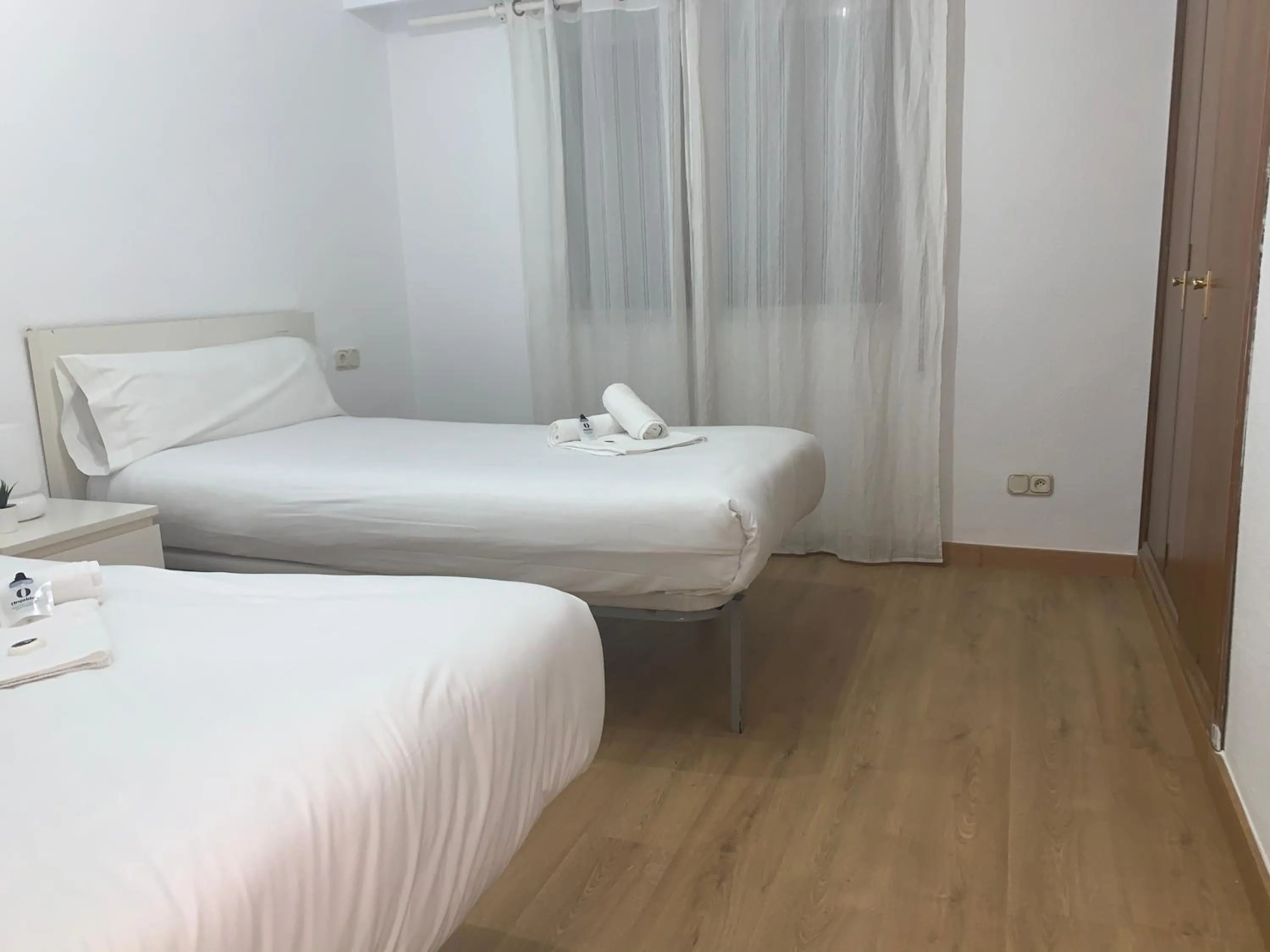 Bedroom, Bed in Zerka Centro