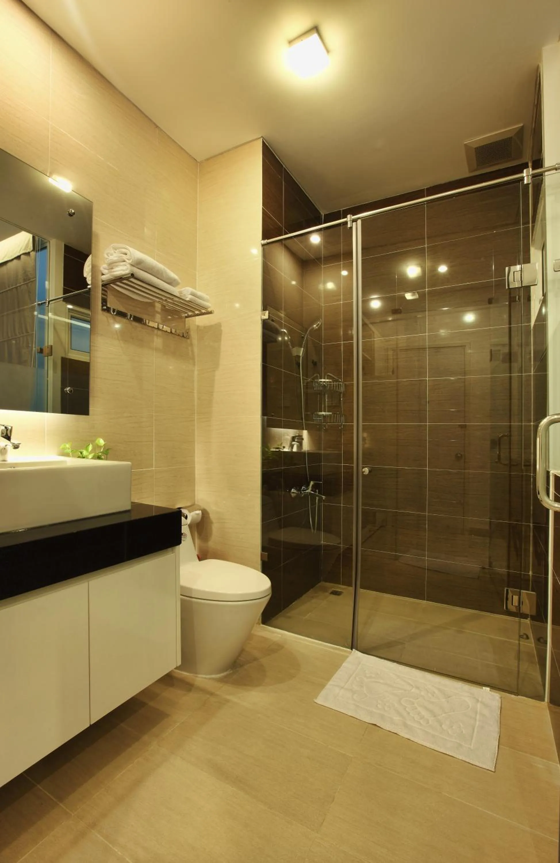 Bathroom in Yellow House Saigon