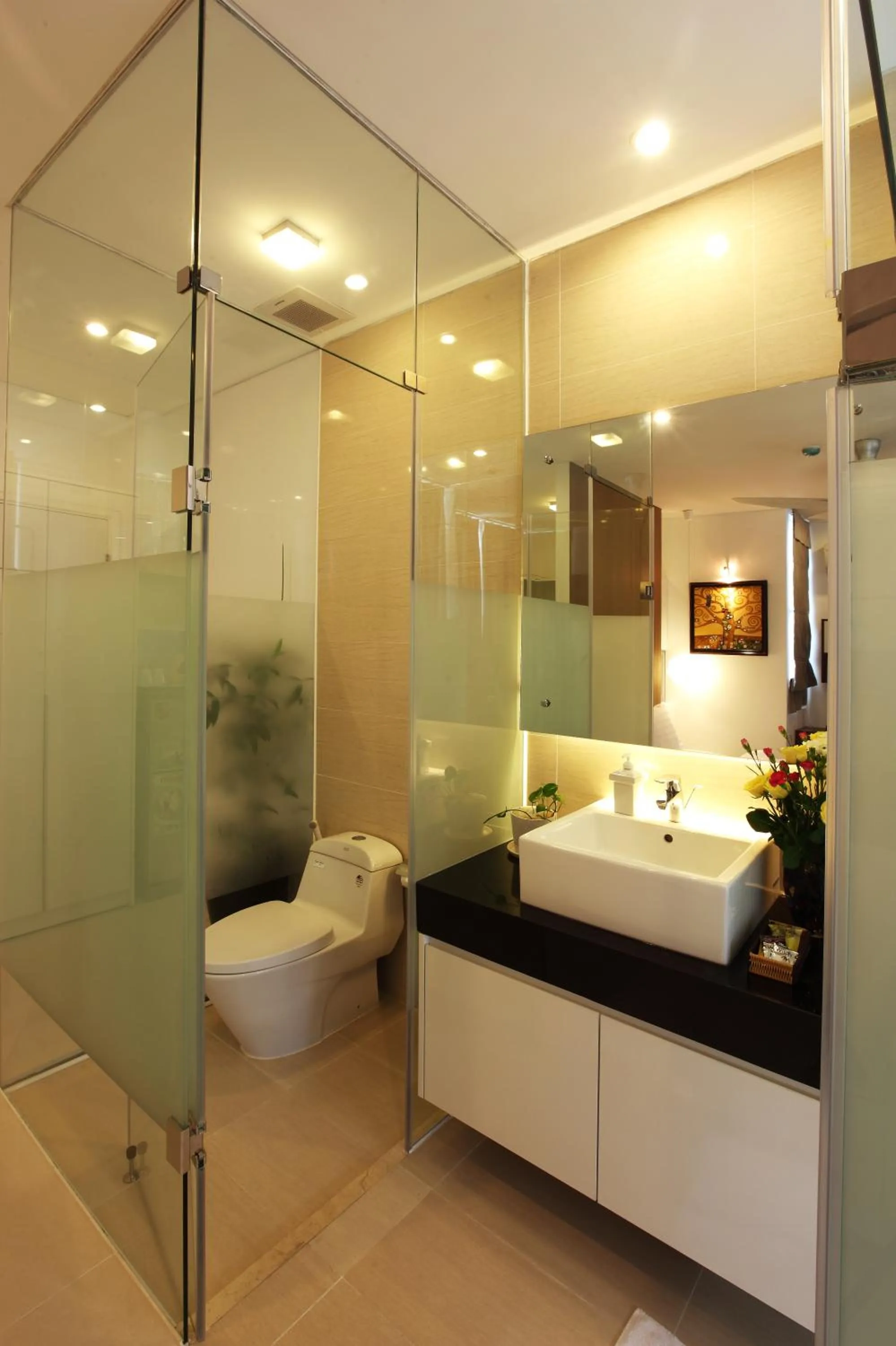 Bathroom in Yellow House Saigon