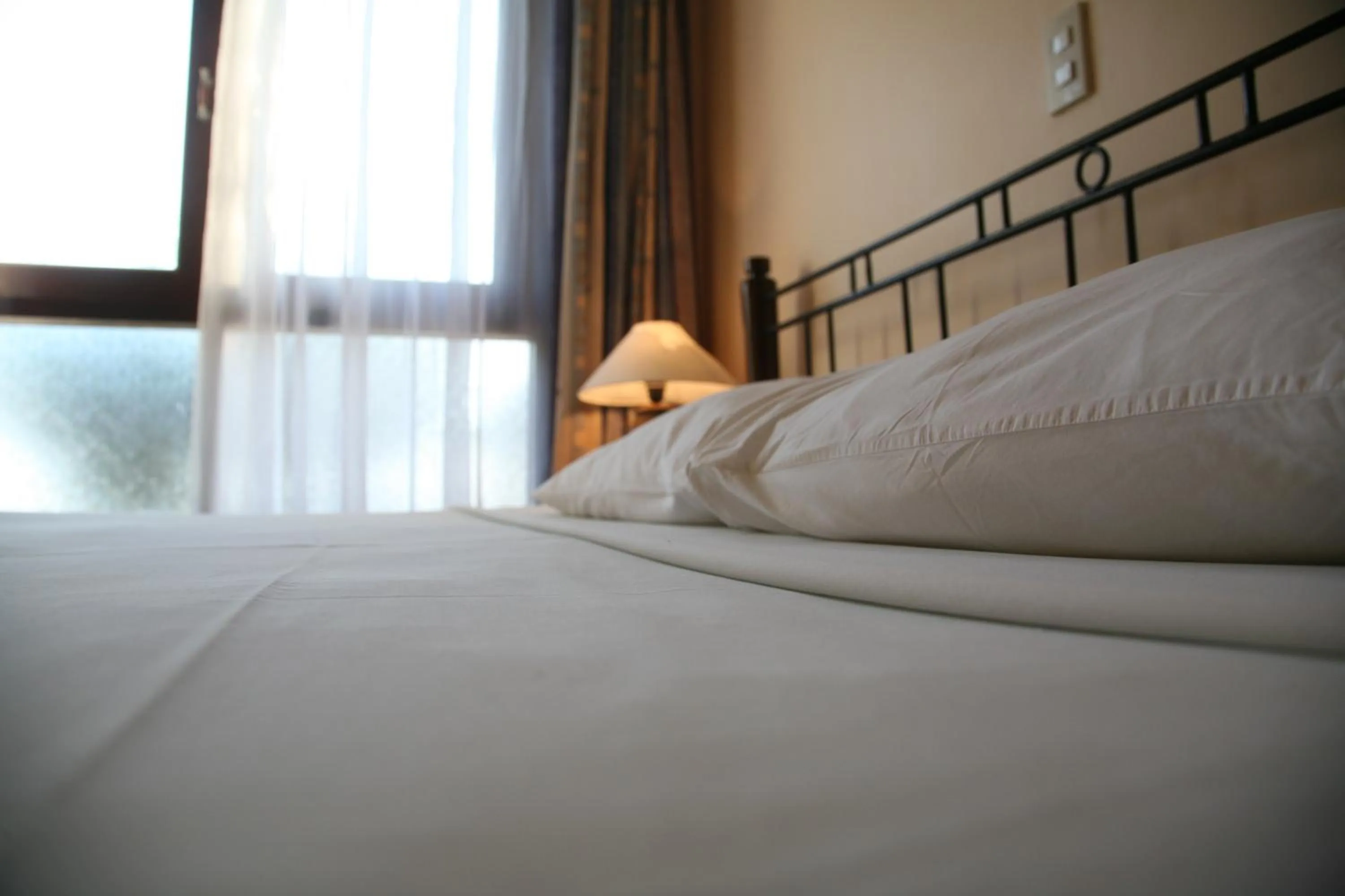 Bedroom, Bed in Mui Ne Resort