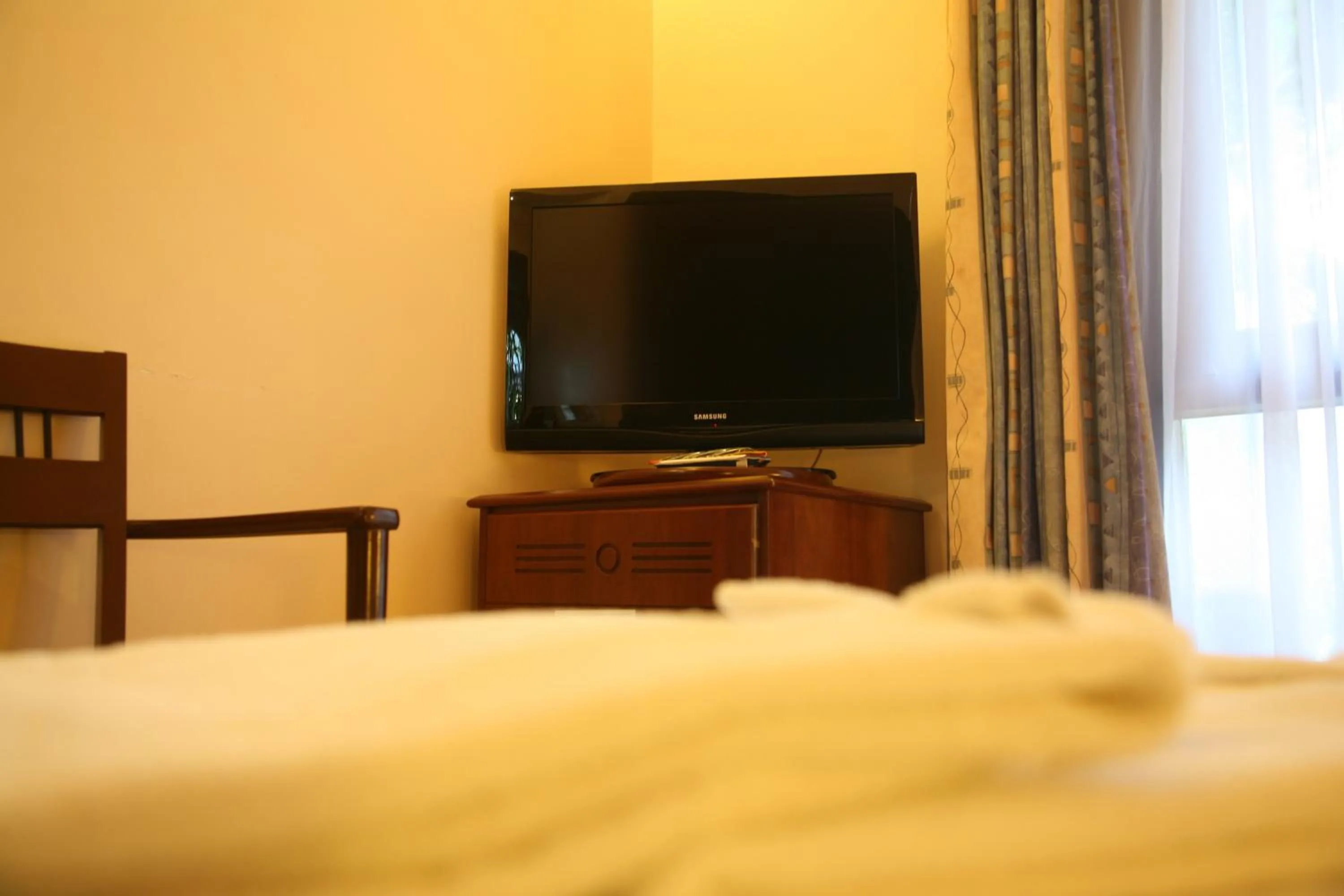 Bedroom, Bed in Mui Ne Resort