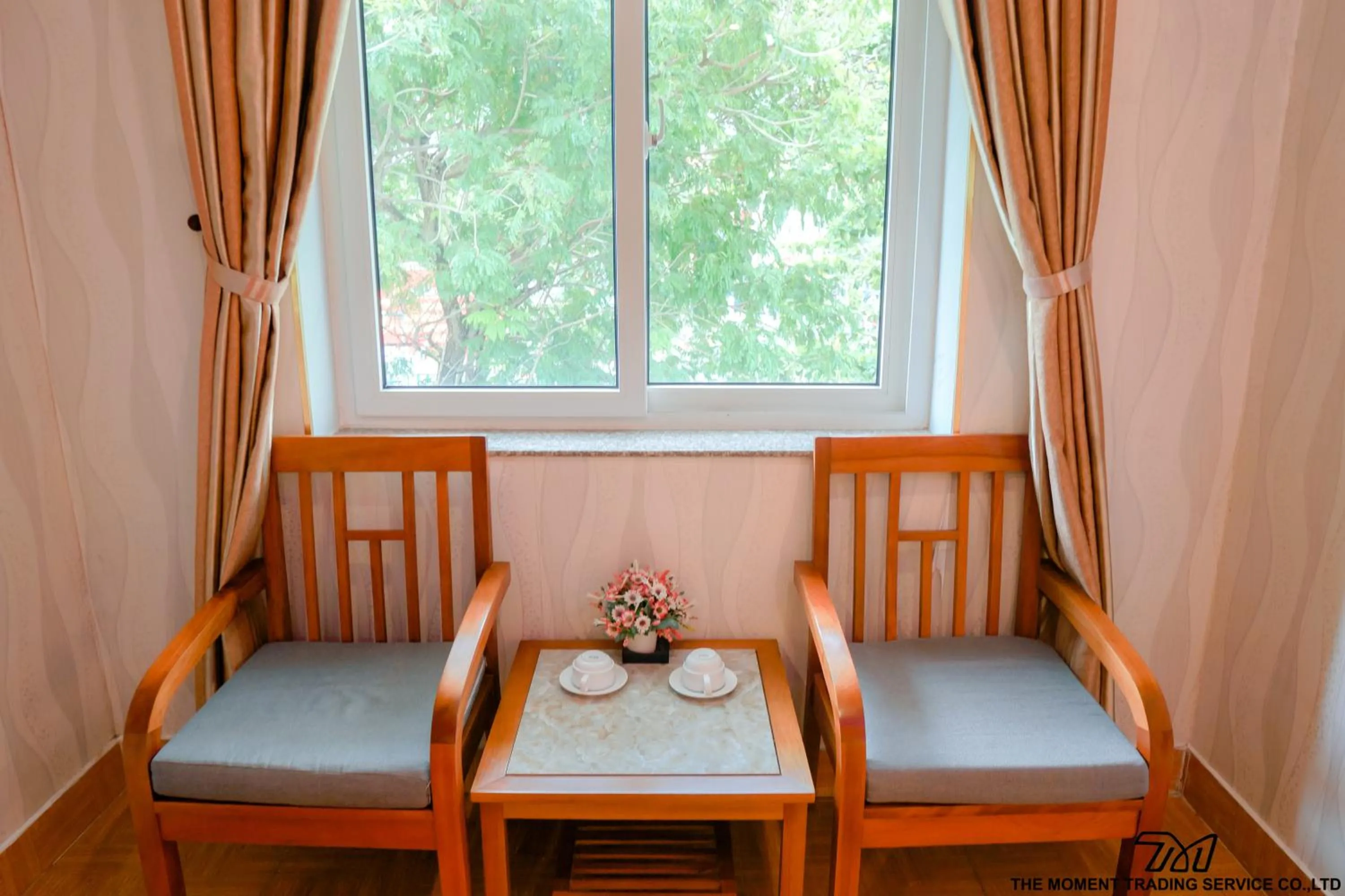 Seating area in Seika Hotel by The Moment
