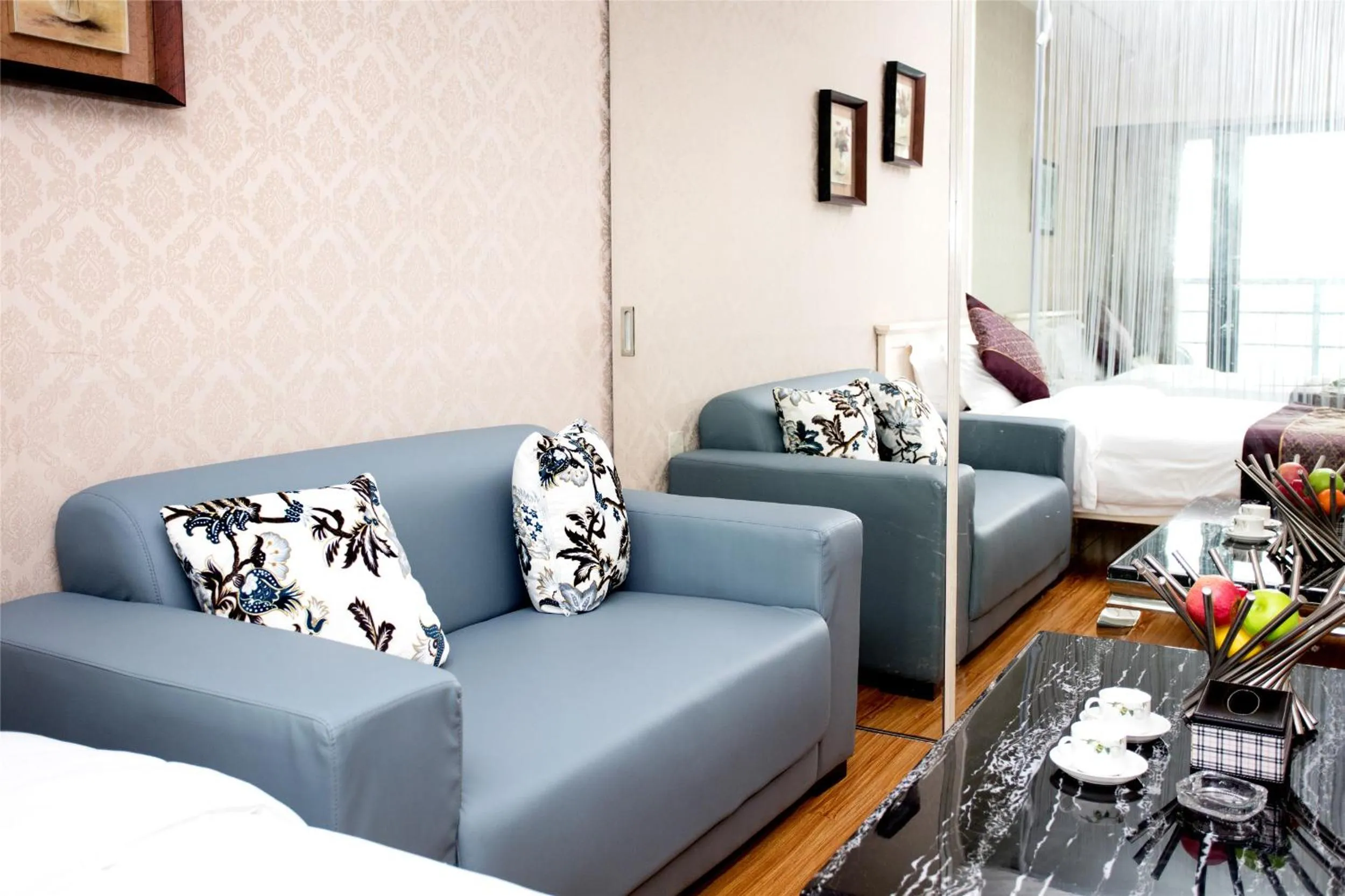 Seating area in Mihua Times You Apartment